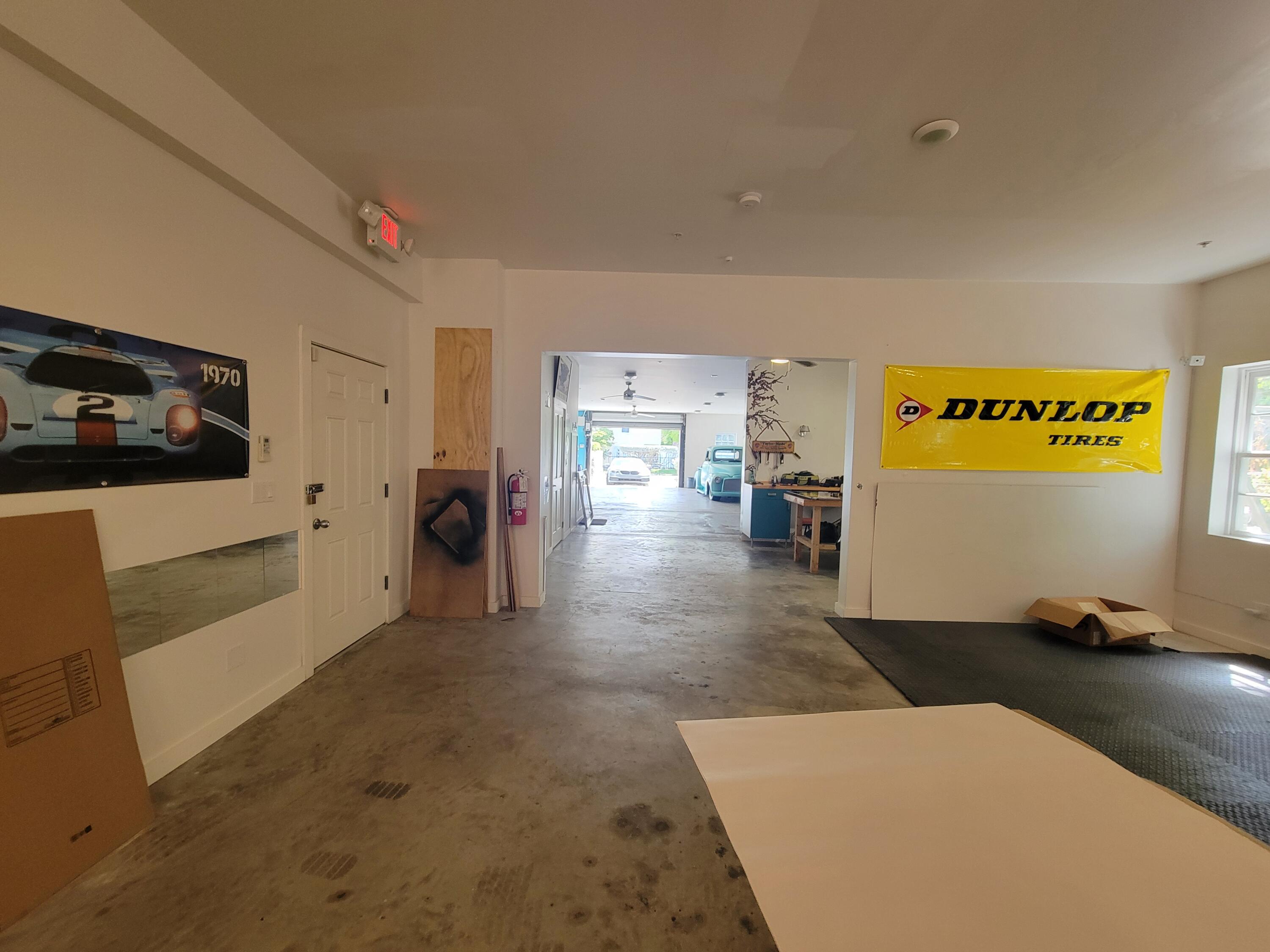 516 White Street Property Photo 5