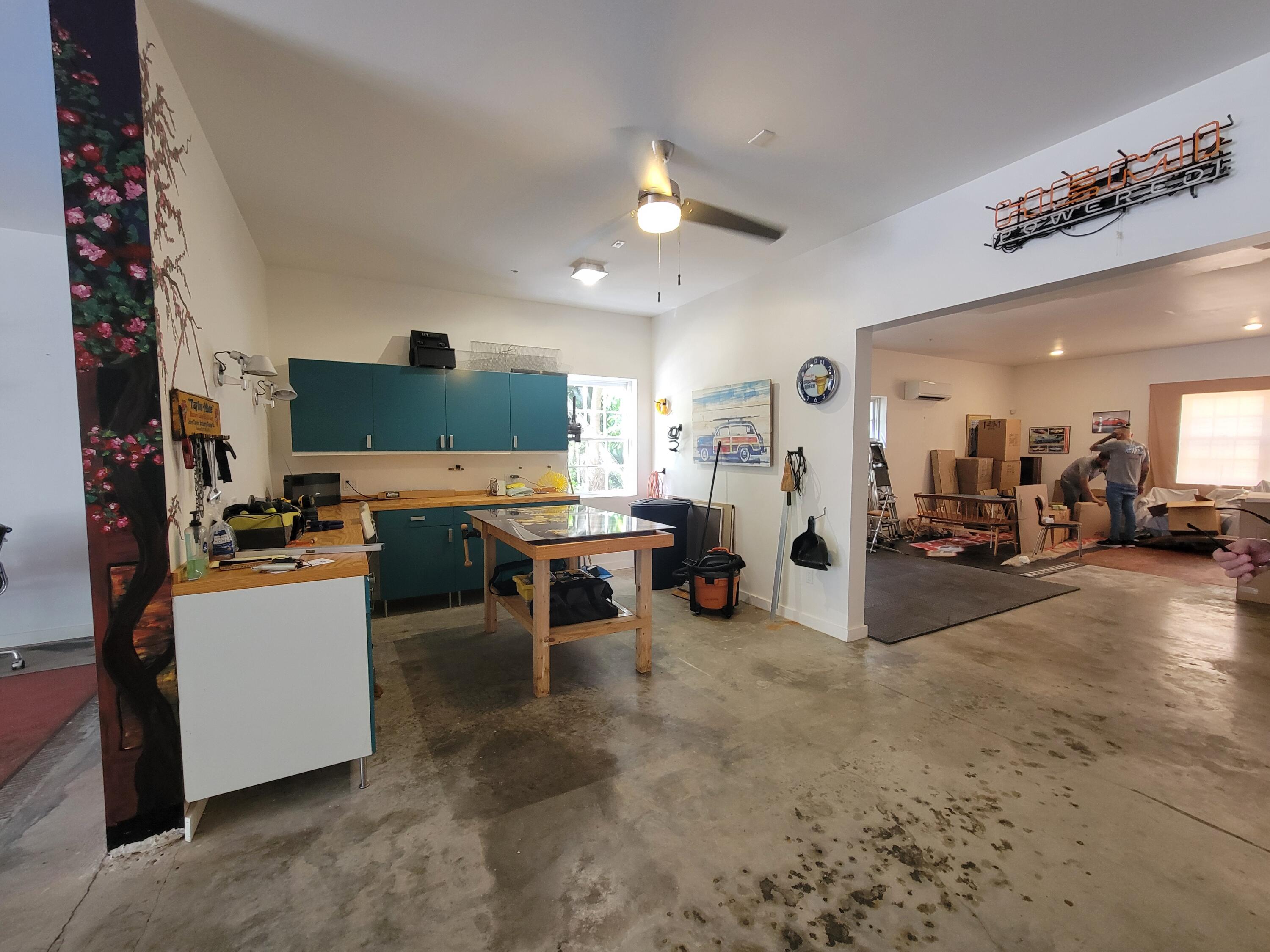 516 White Street Property Photo 6