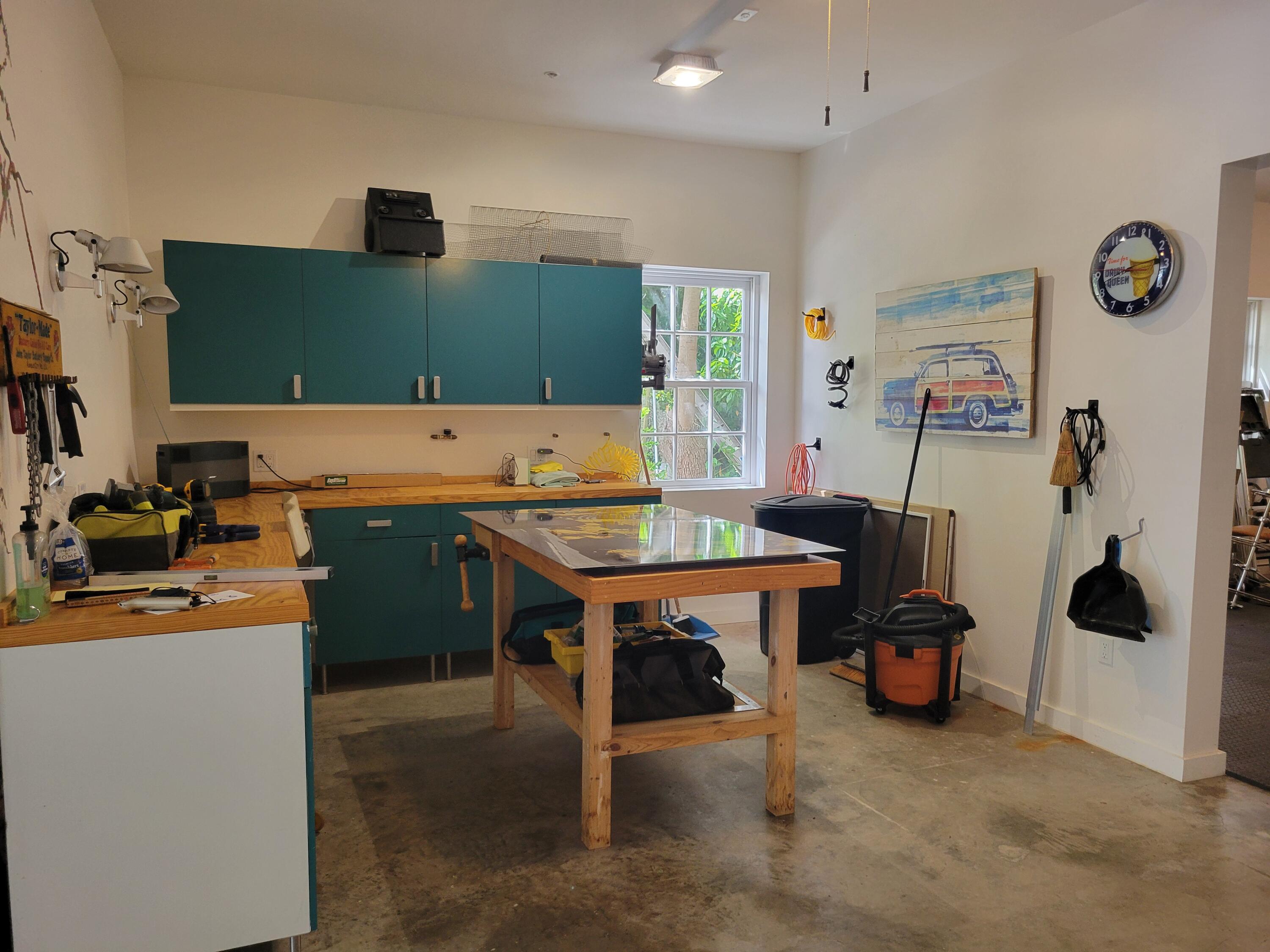 516 White Street Property Photo 8