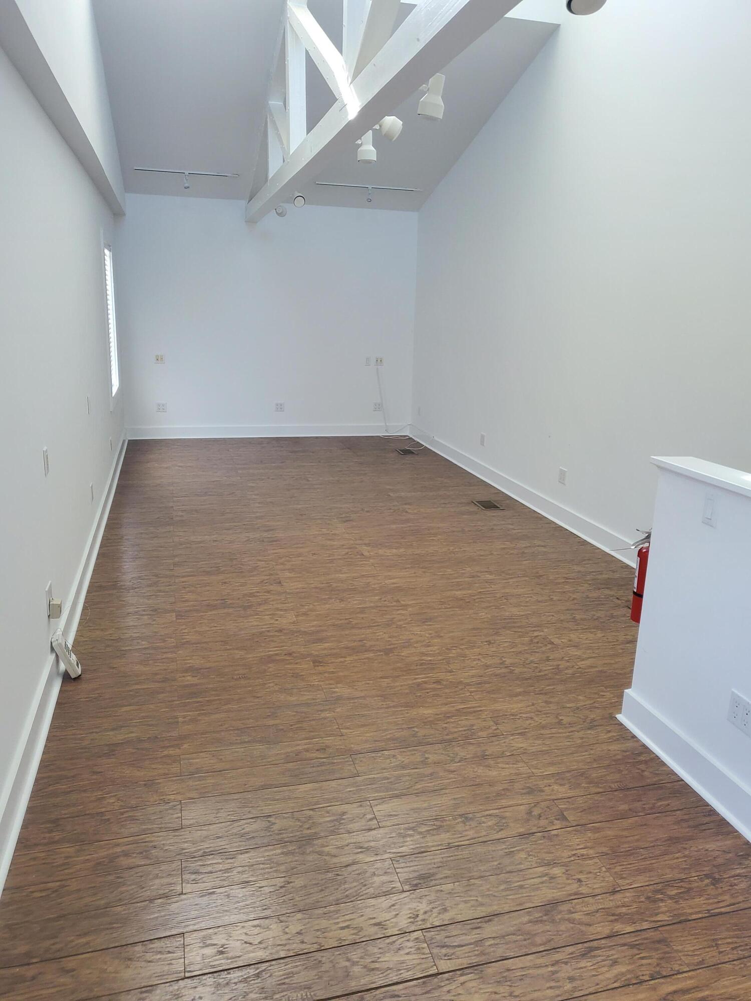 516 White Street Property Photo 18