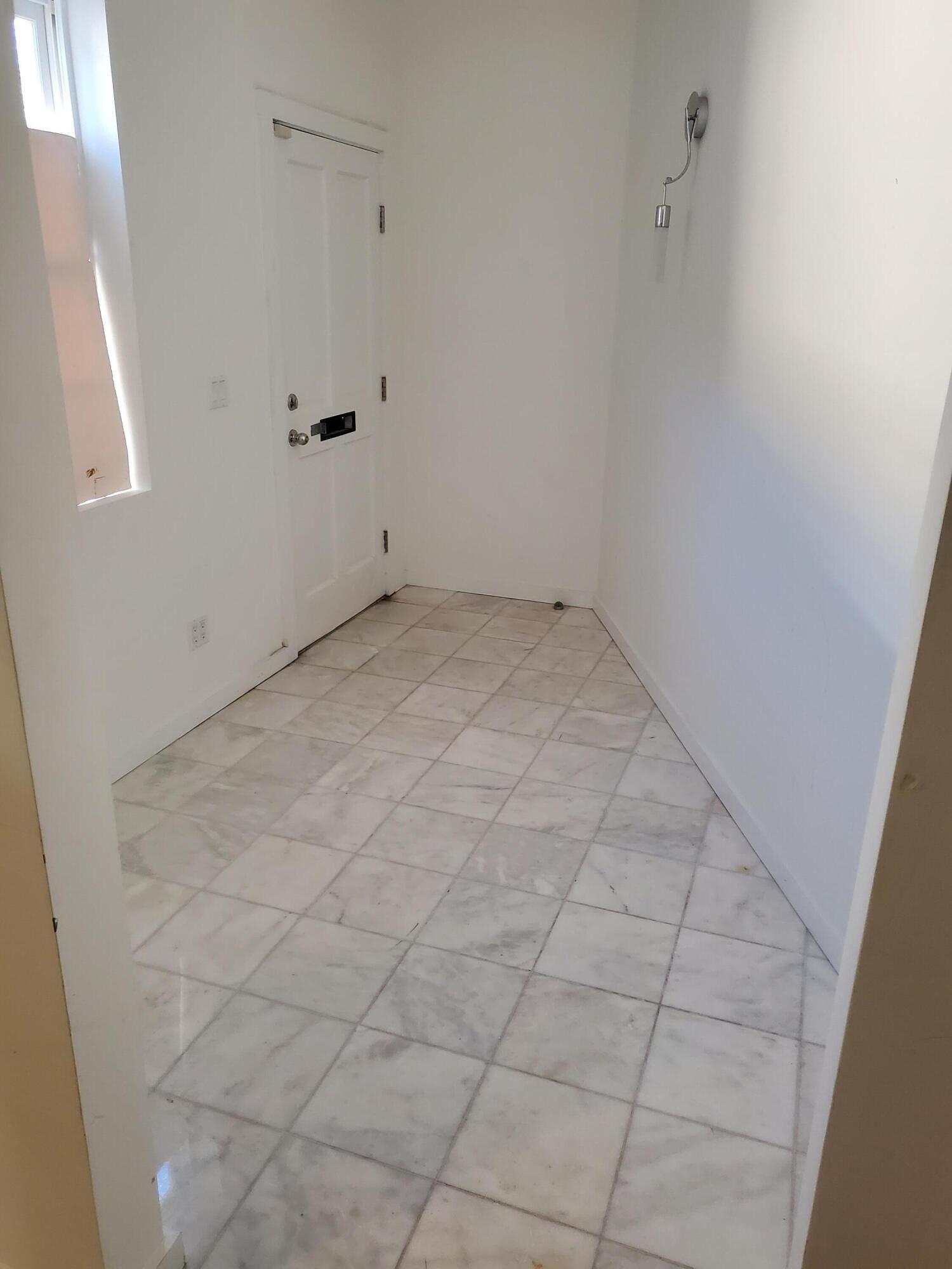 516 White Street Property Photo 24