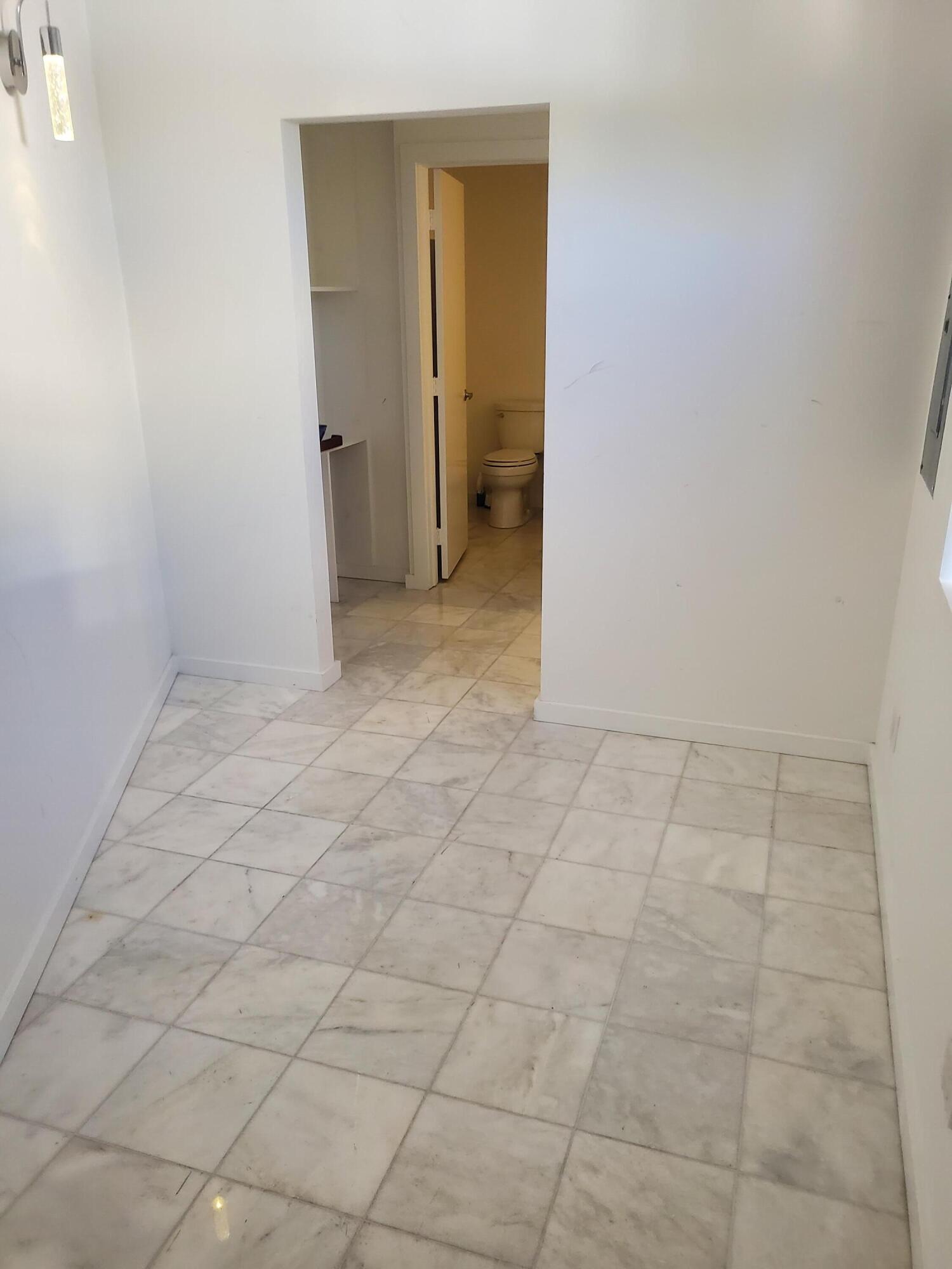 516 White Street Property Photo 25