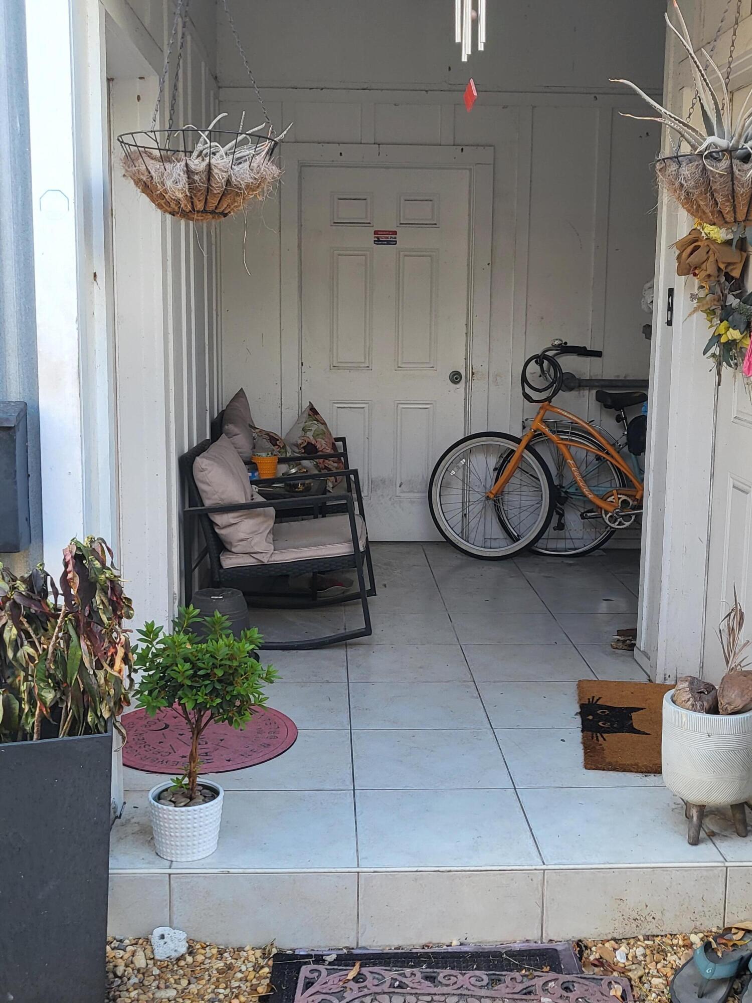 516 White Street Property Photo 26
