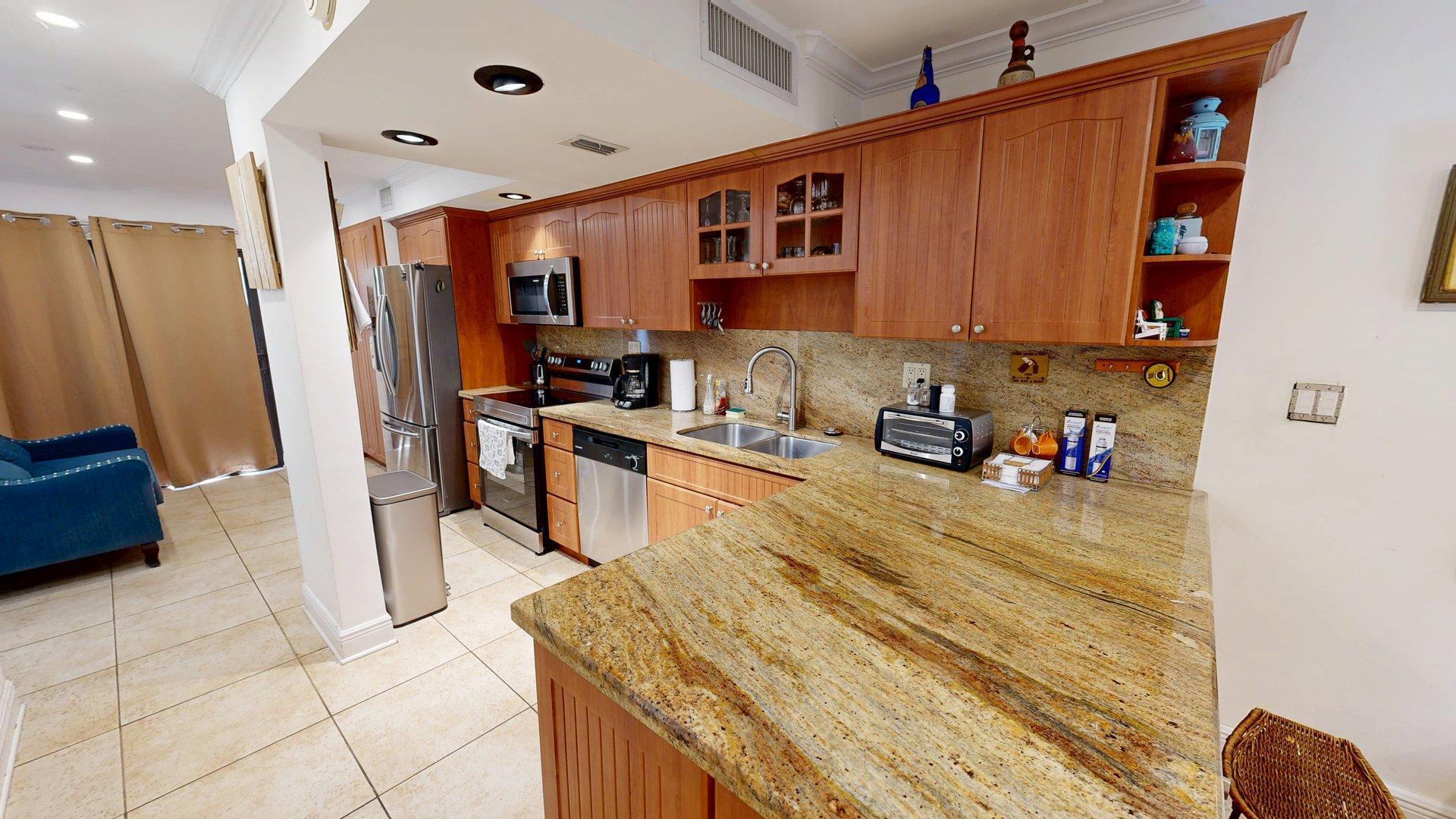 87200 Overseas Highway, C6 Property Photo 16
