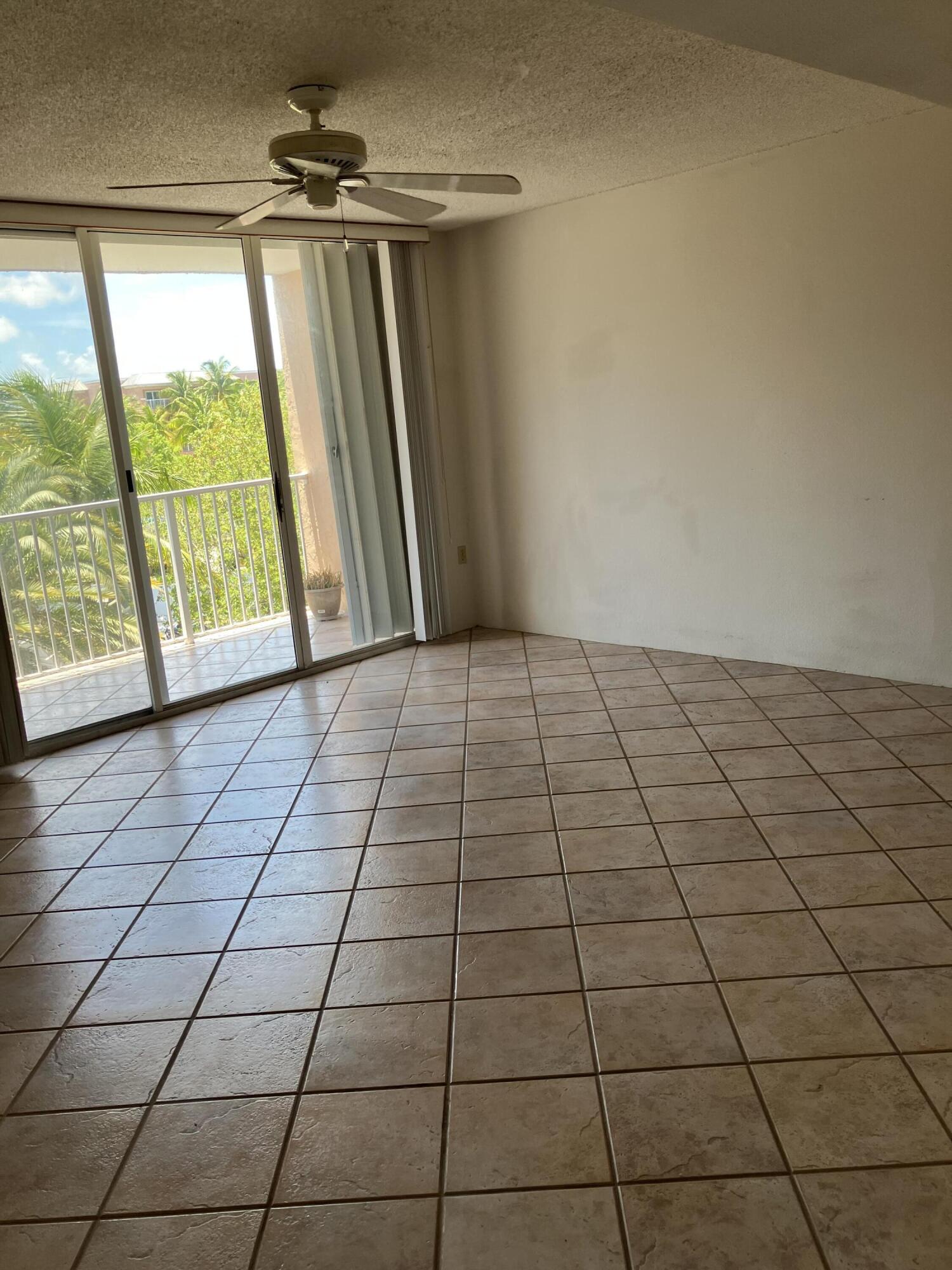 3930 S 3930 Roosevelt Boulevard, N303 Property Photo 8