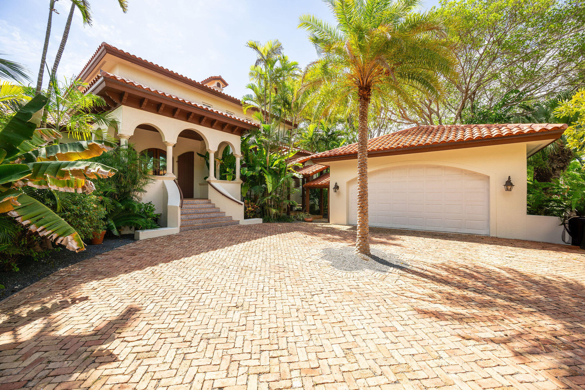 37 Cannon Royal Drive Property Photo 2