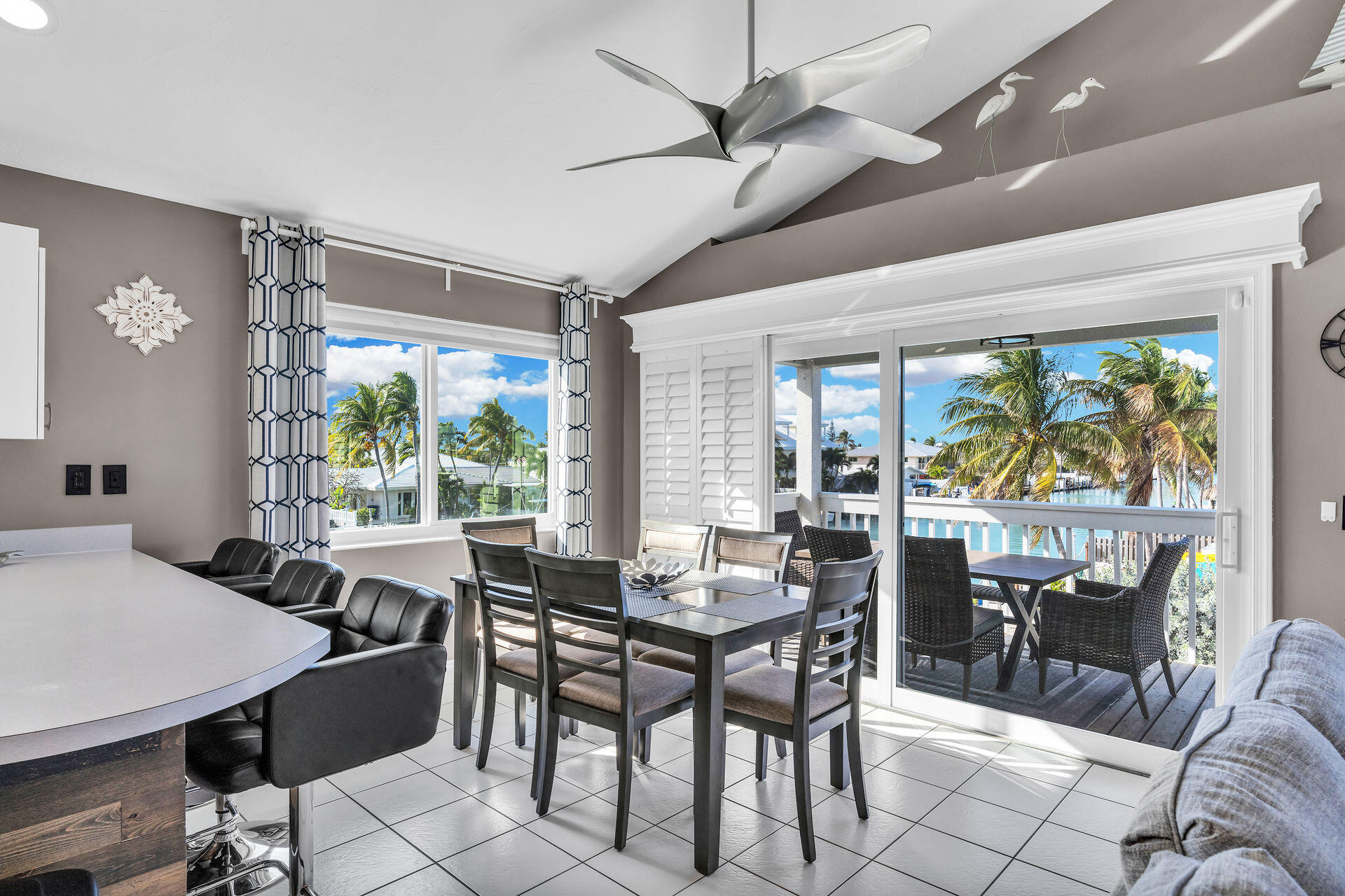 918 W Ocean Drive Property Photo 12