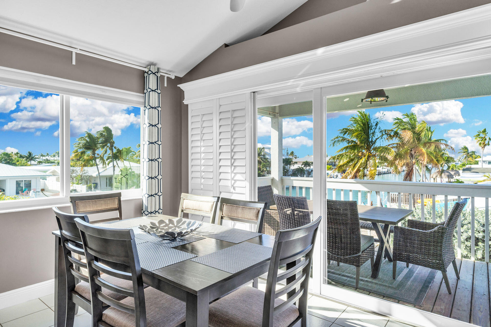 918 W Ocean Drive Property Photo 15