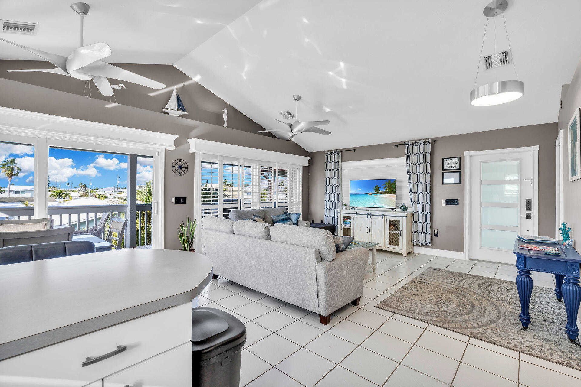 918 W Ocean Drive Property Photo 16
