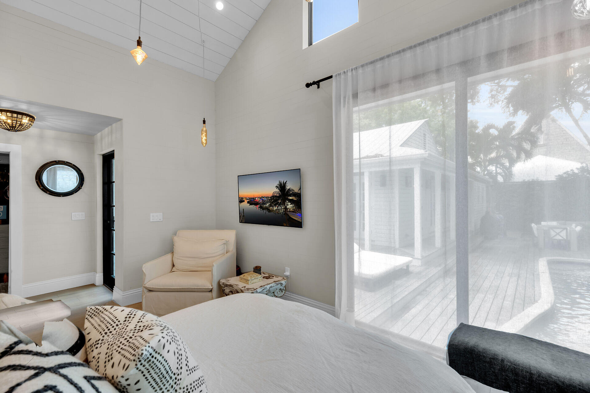 1421 White Street Property Photo 18