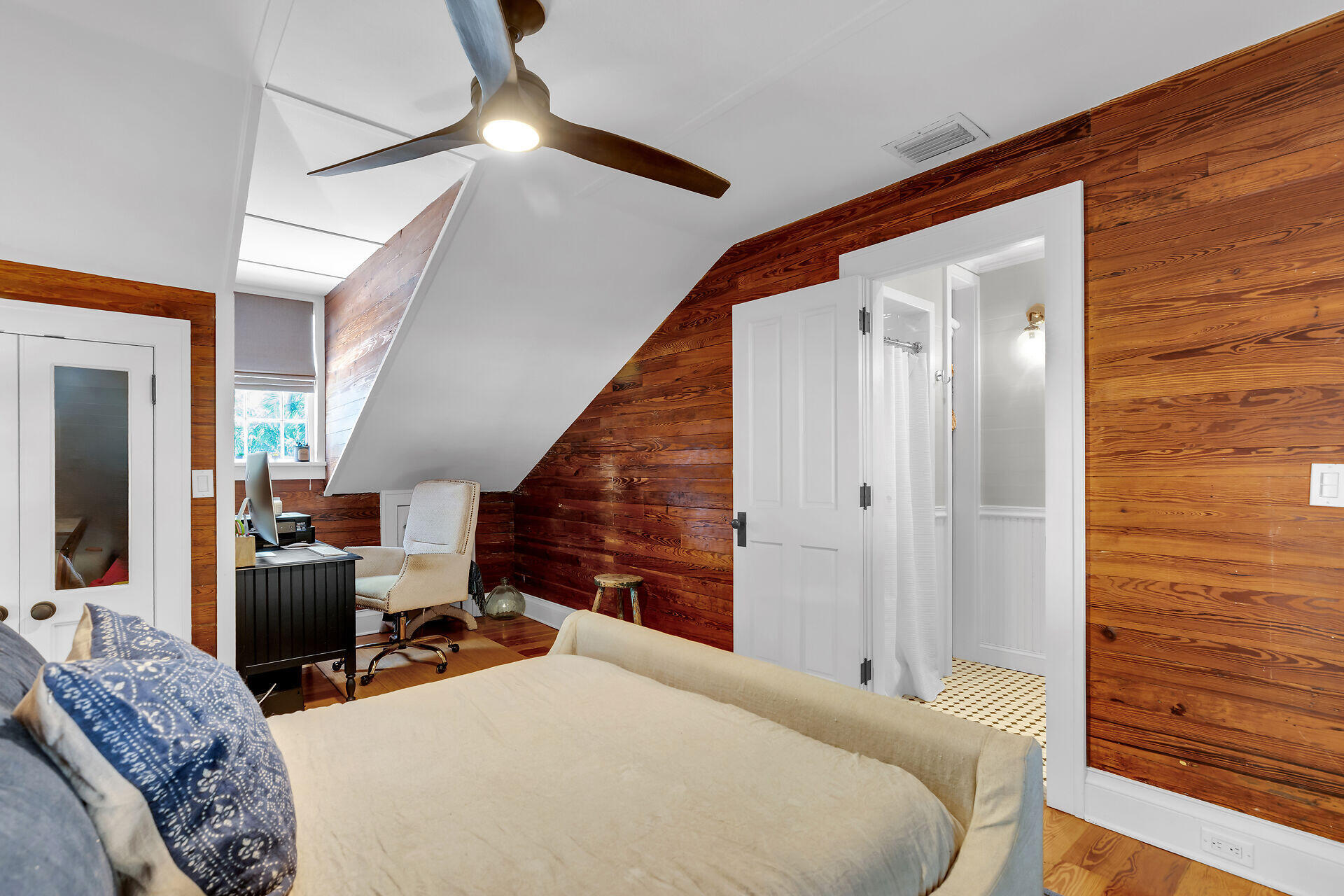 1421 White Street Property Photo 23