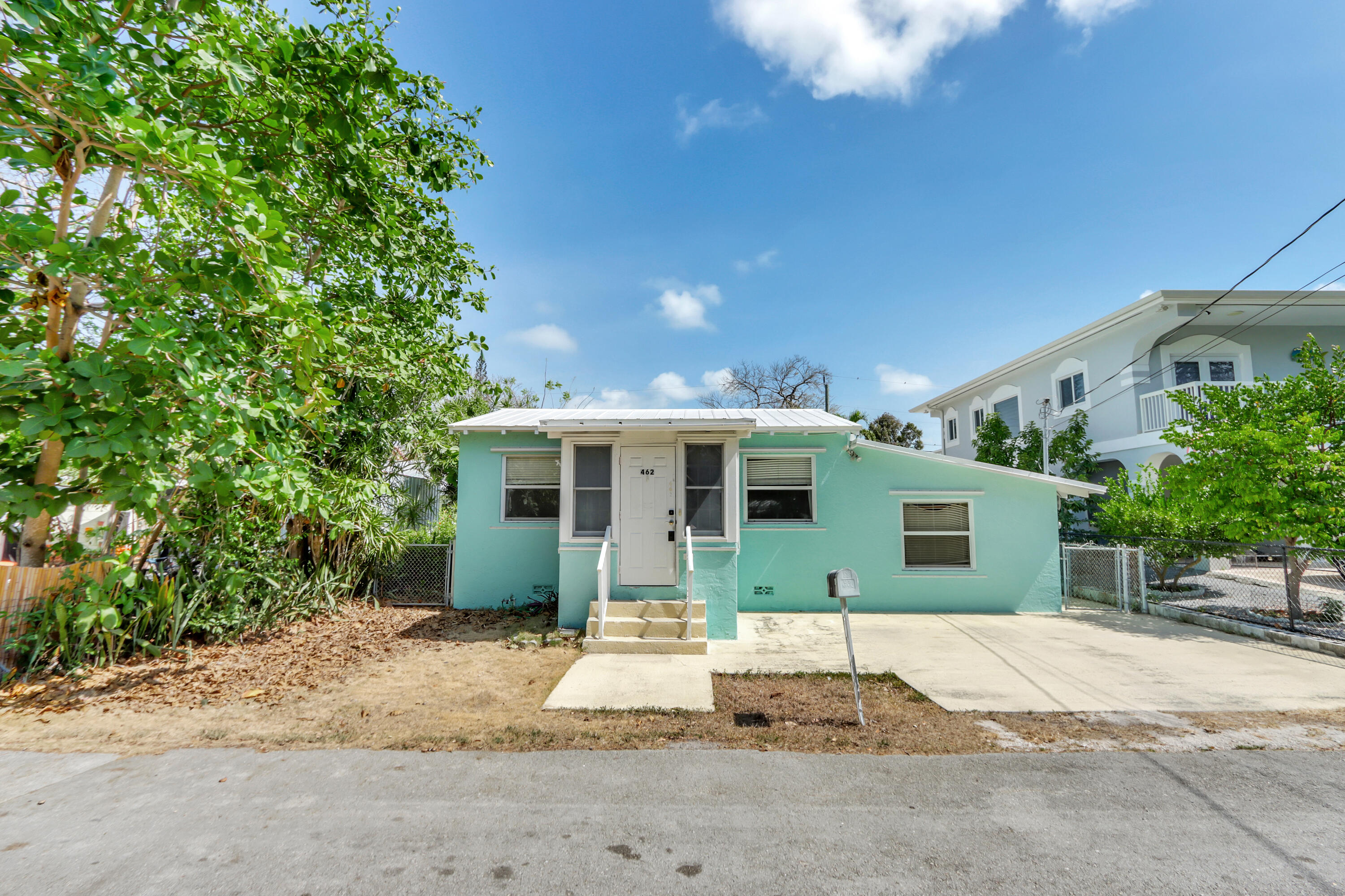 462 Sunset Drive Property Photo 5