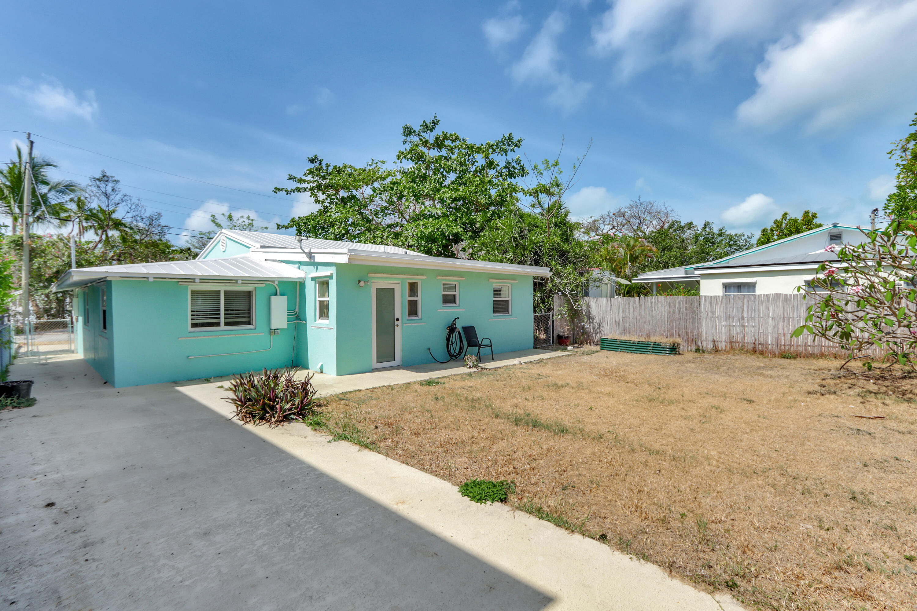 462 Sunset Drive Property Photo 6