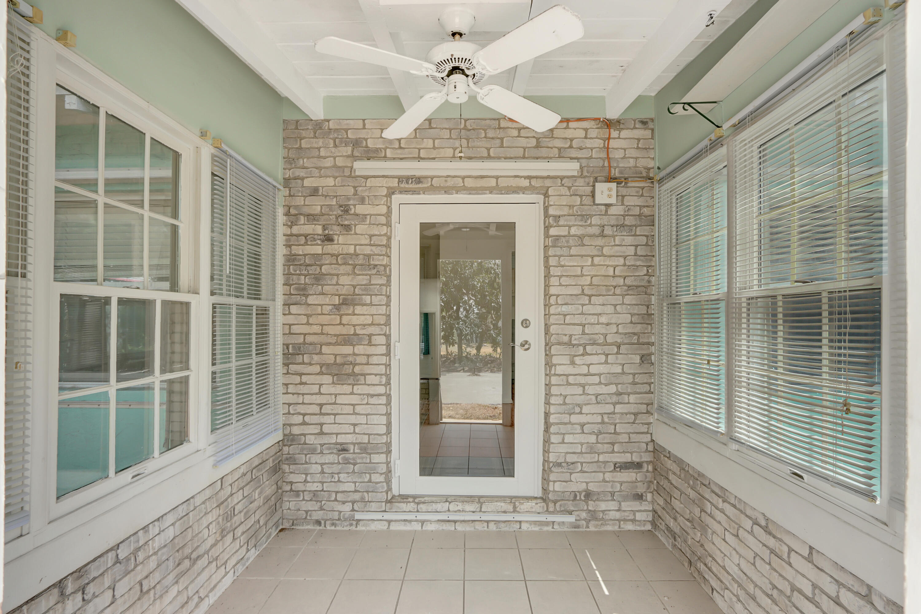 462 Sunset Drive Property Photo 9