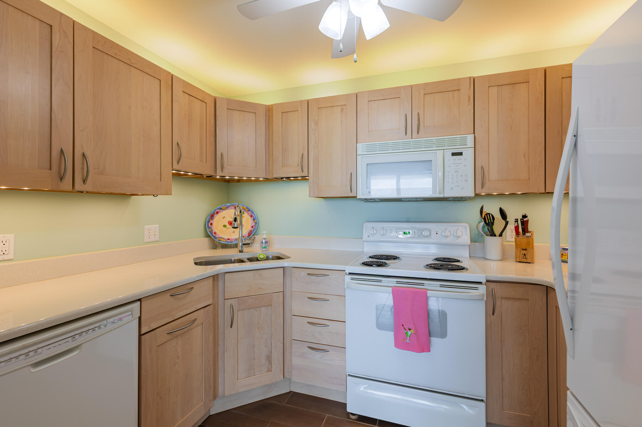 2000 Coco Plum Drive, 301 Property Photo 10