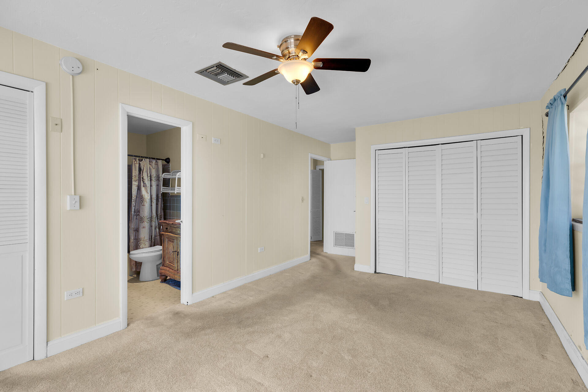 5669 Man O War Drive Property Photo 46