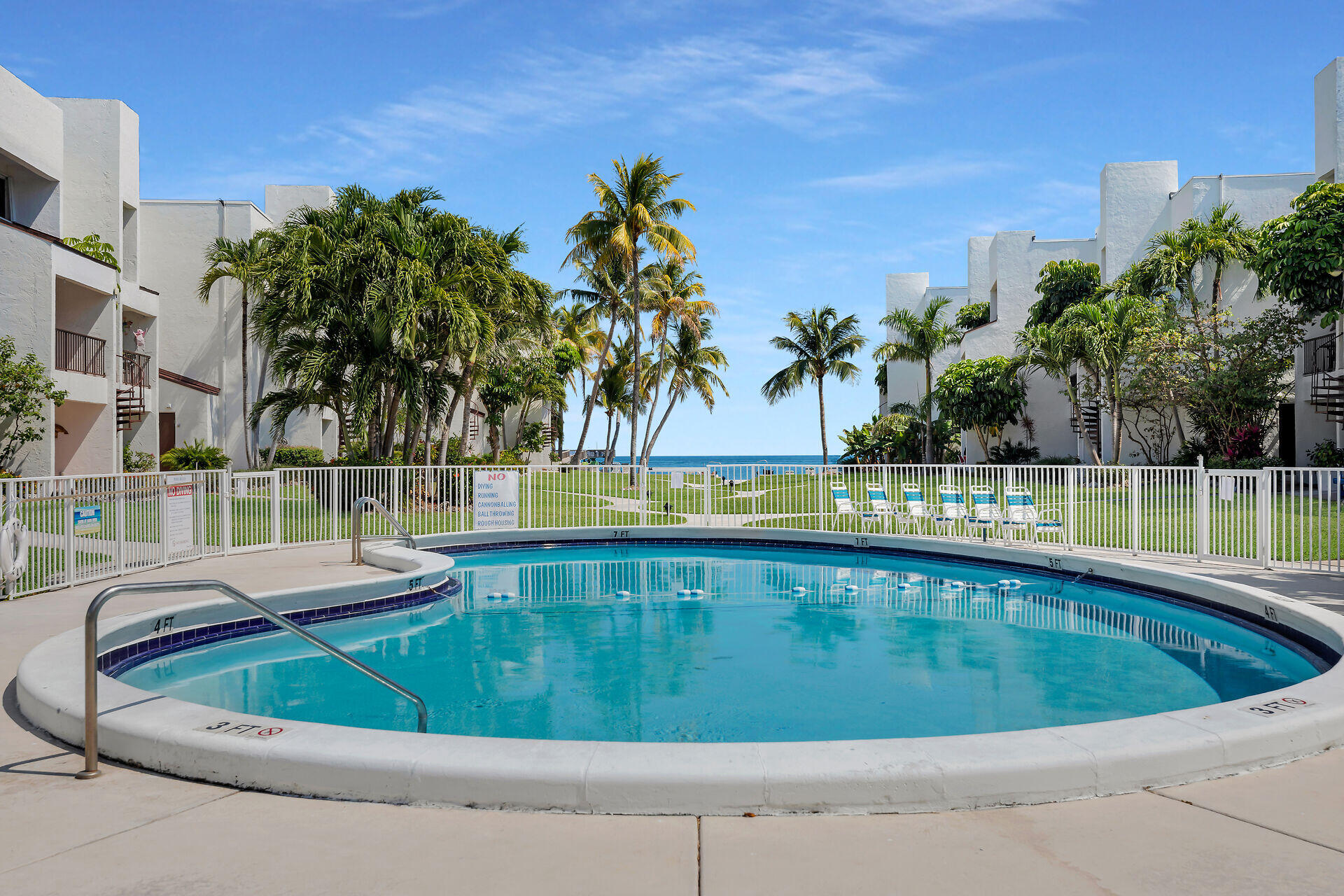 601 W Ocean Drive, 411c Property Photo 7