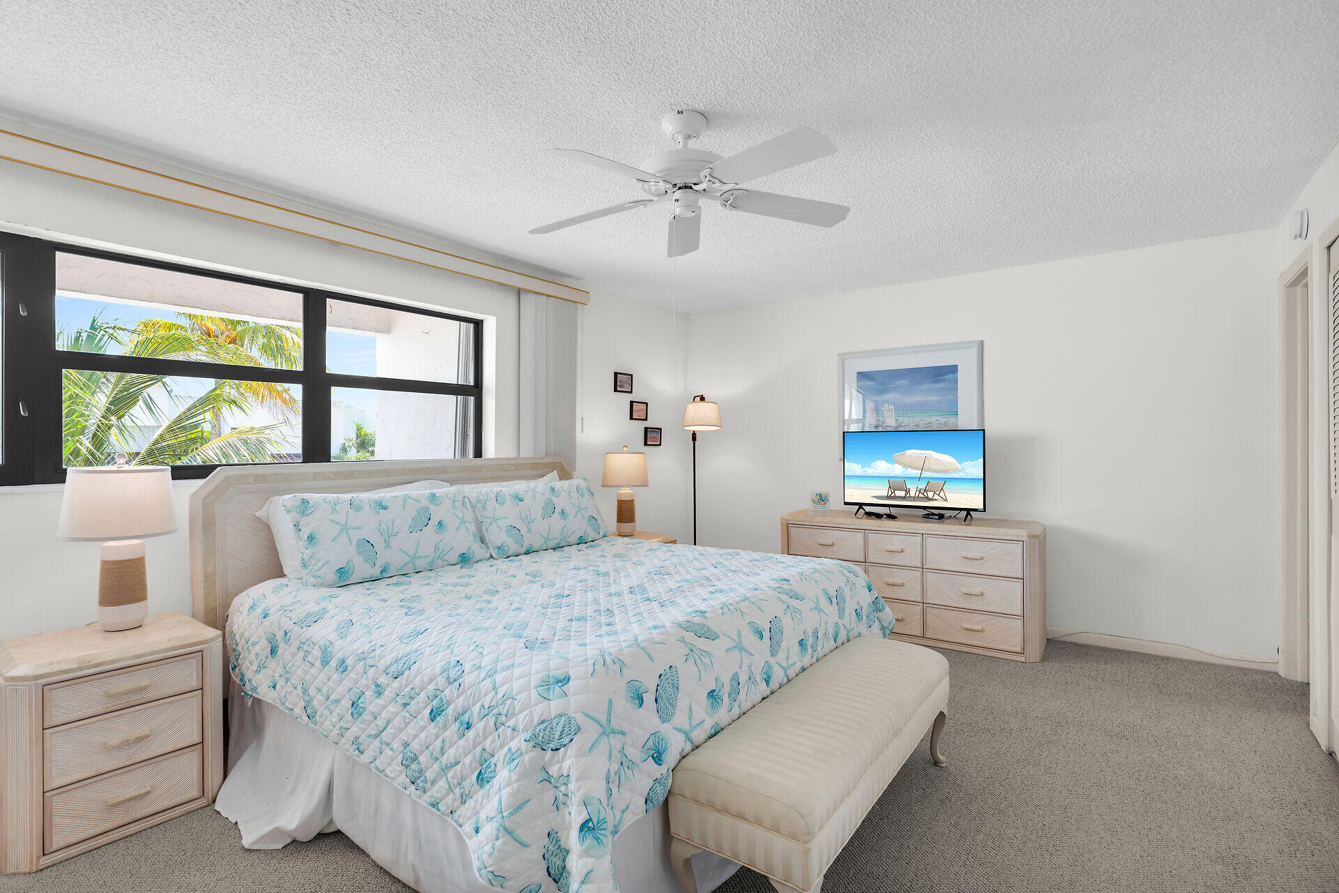 601 W Ocean Drive, 411c Property Photo 25