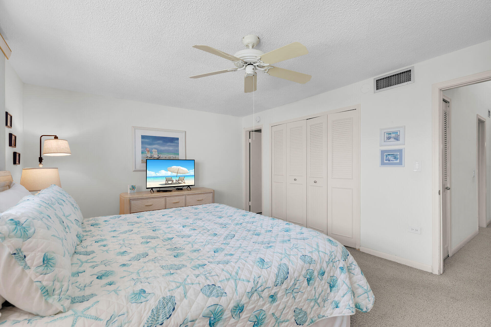 601 W Ocean Drive, 411c Property Photo 29