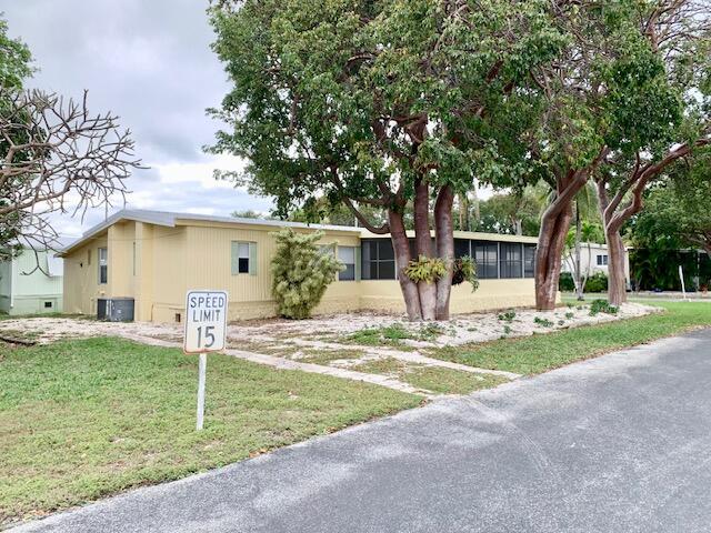 901 S Emerald Drive Property Photo 21