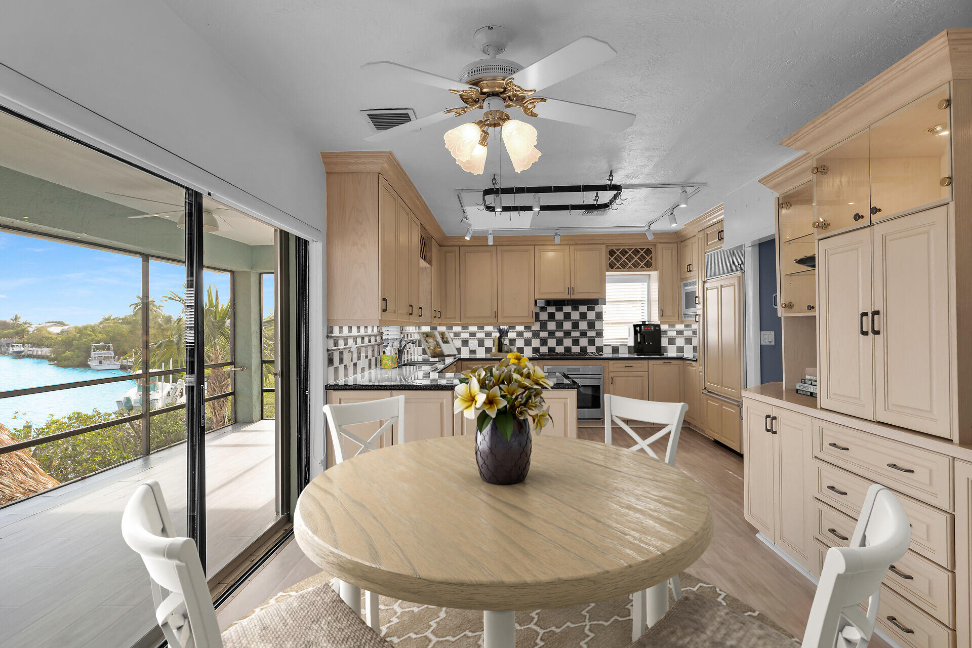 2691 Sombrero Boulevard Property Photo 28