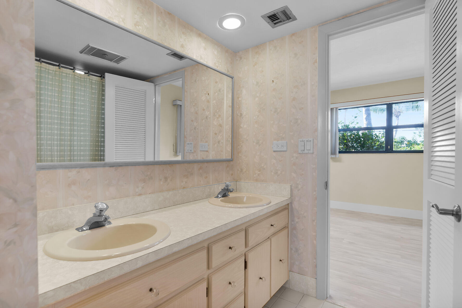 2691 Sombrero Boulevard Property Photo 42