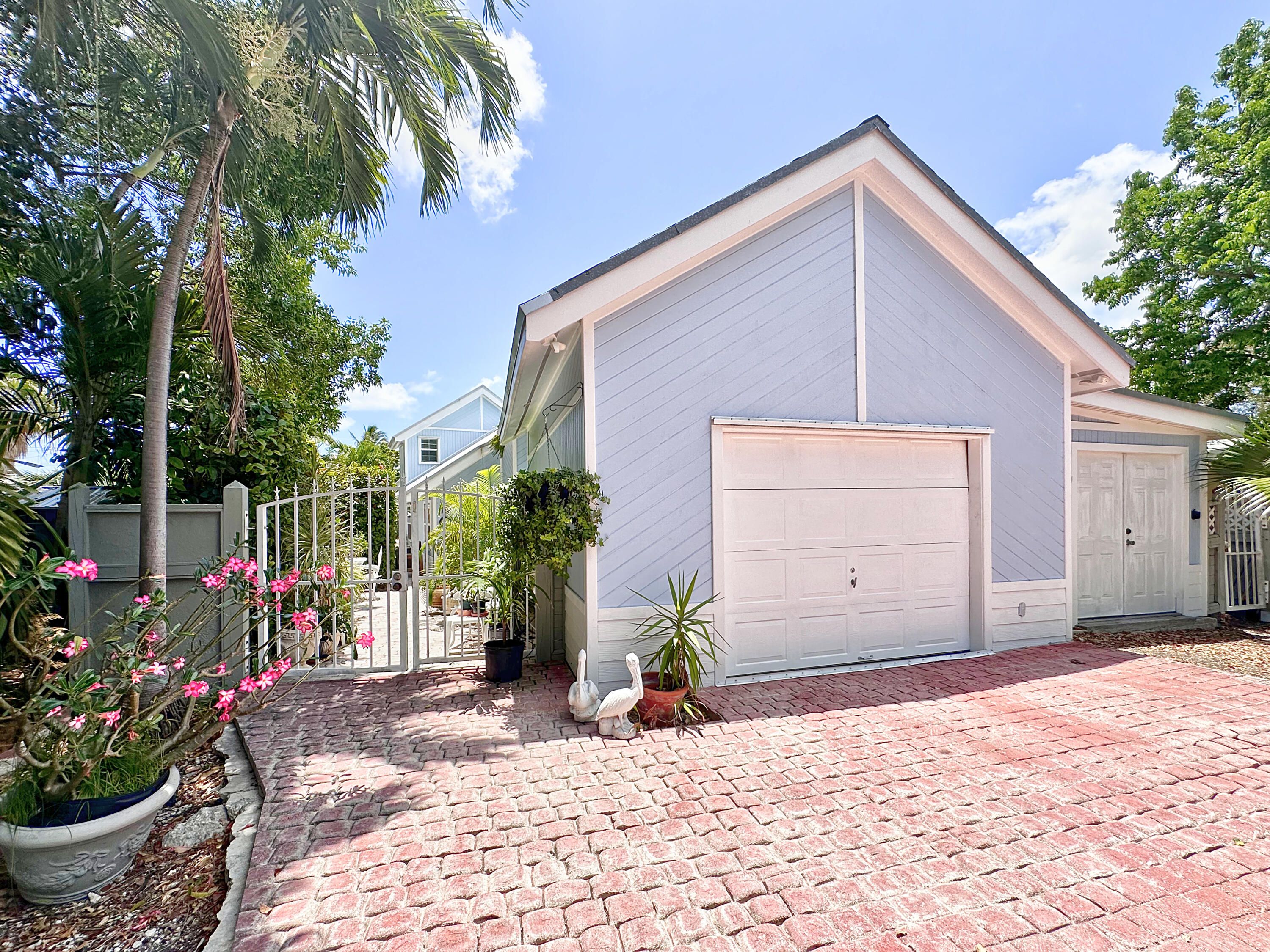 106 Gardenia Avenue Property Photo 6