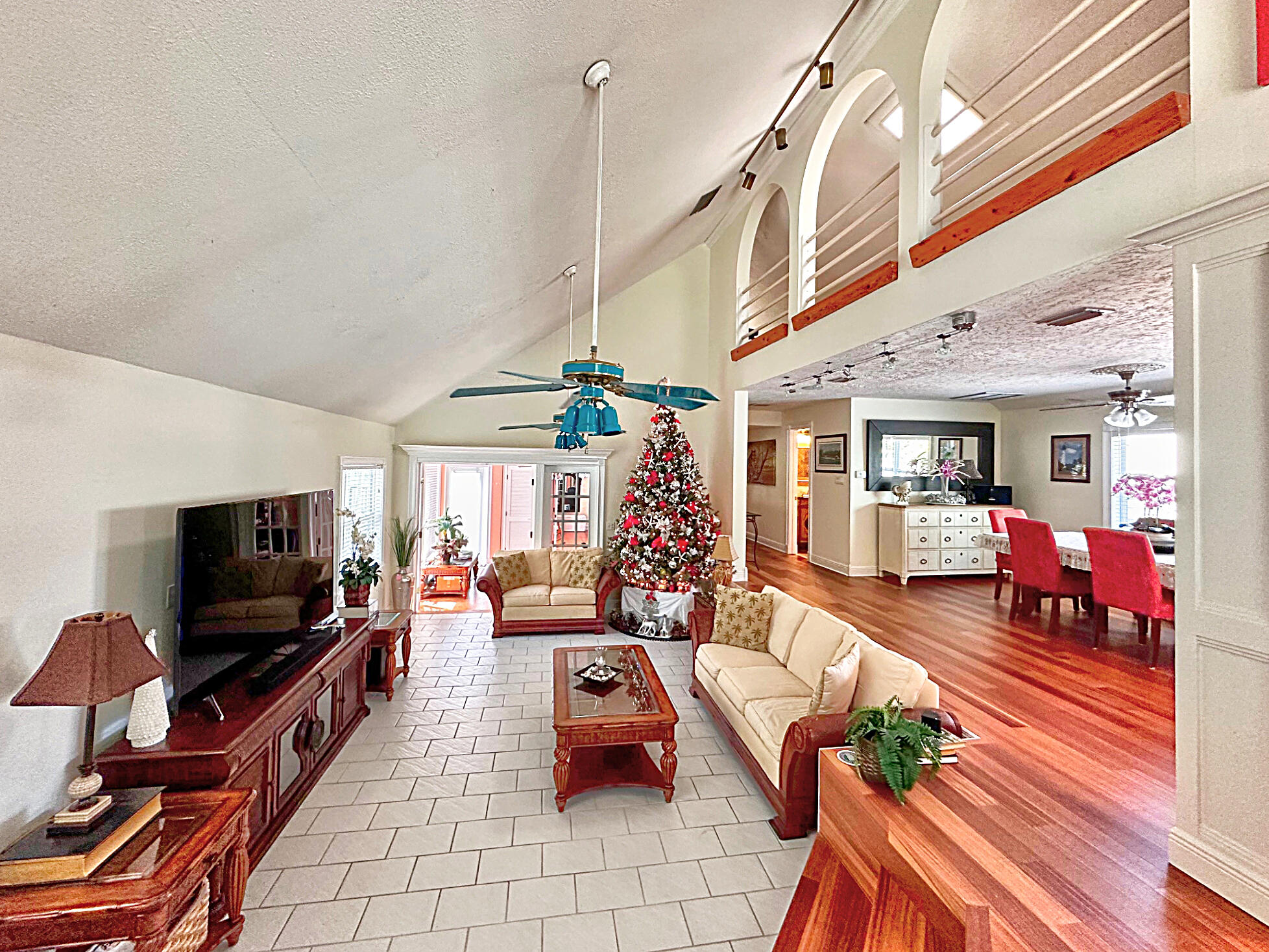 106 Gardenia Avenue Property Photo 13