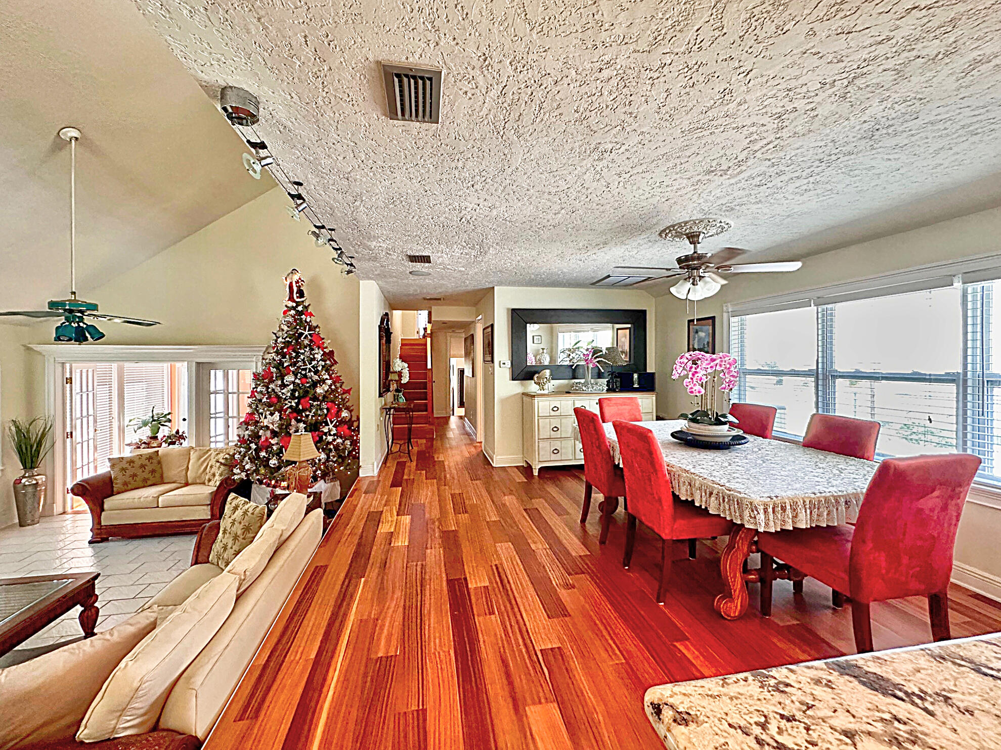 106 Gardenia Avenue Property Photo 15