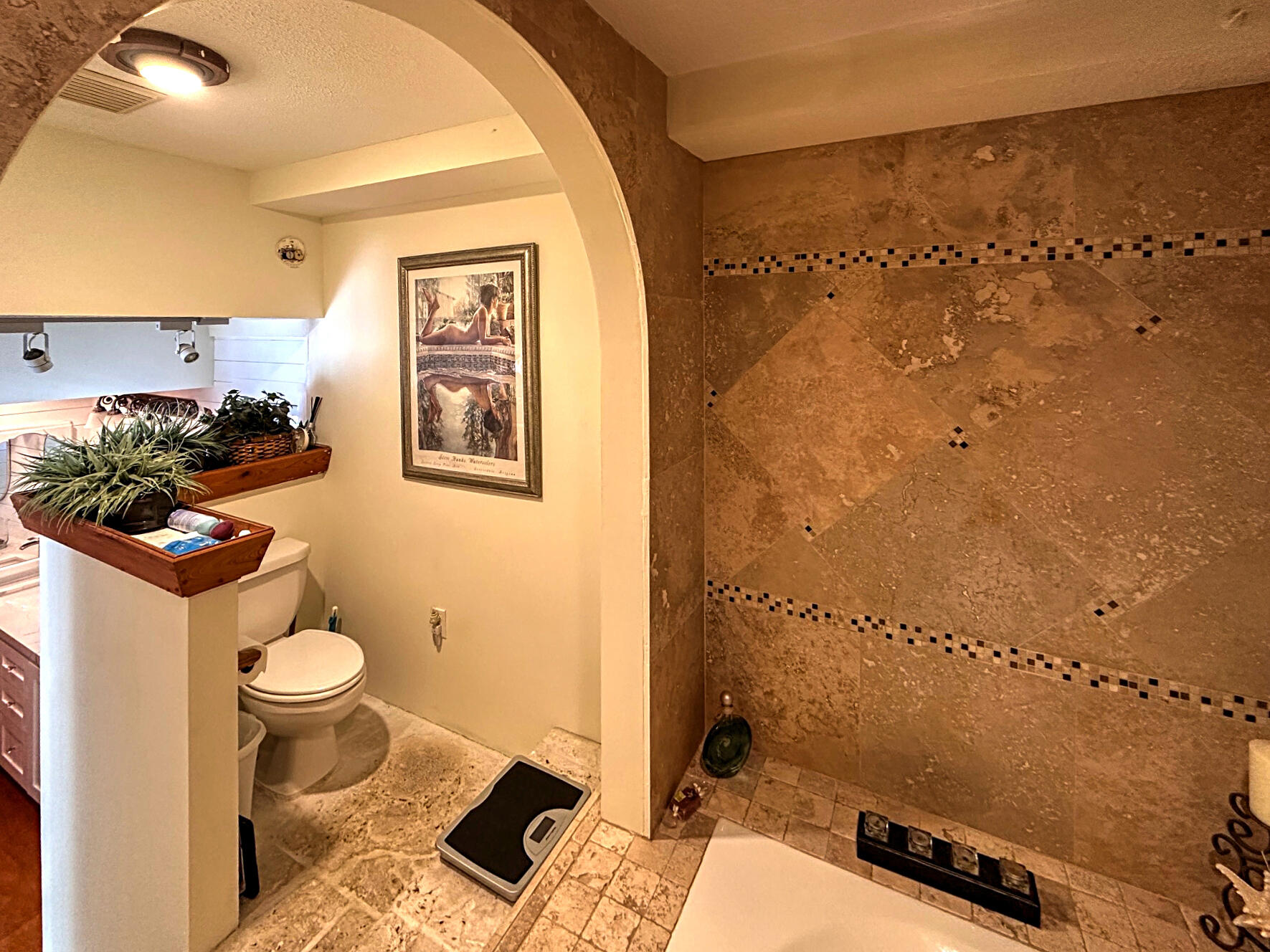 106 Gardenia Avenue Property Photo 32