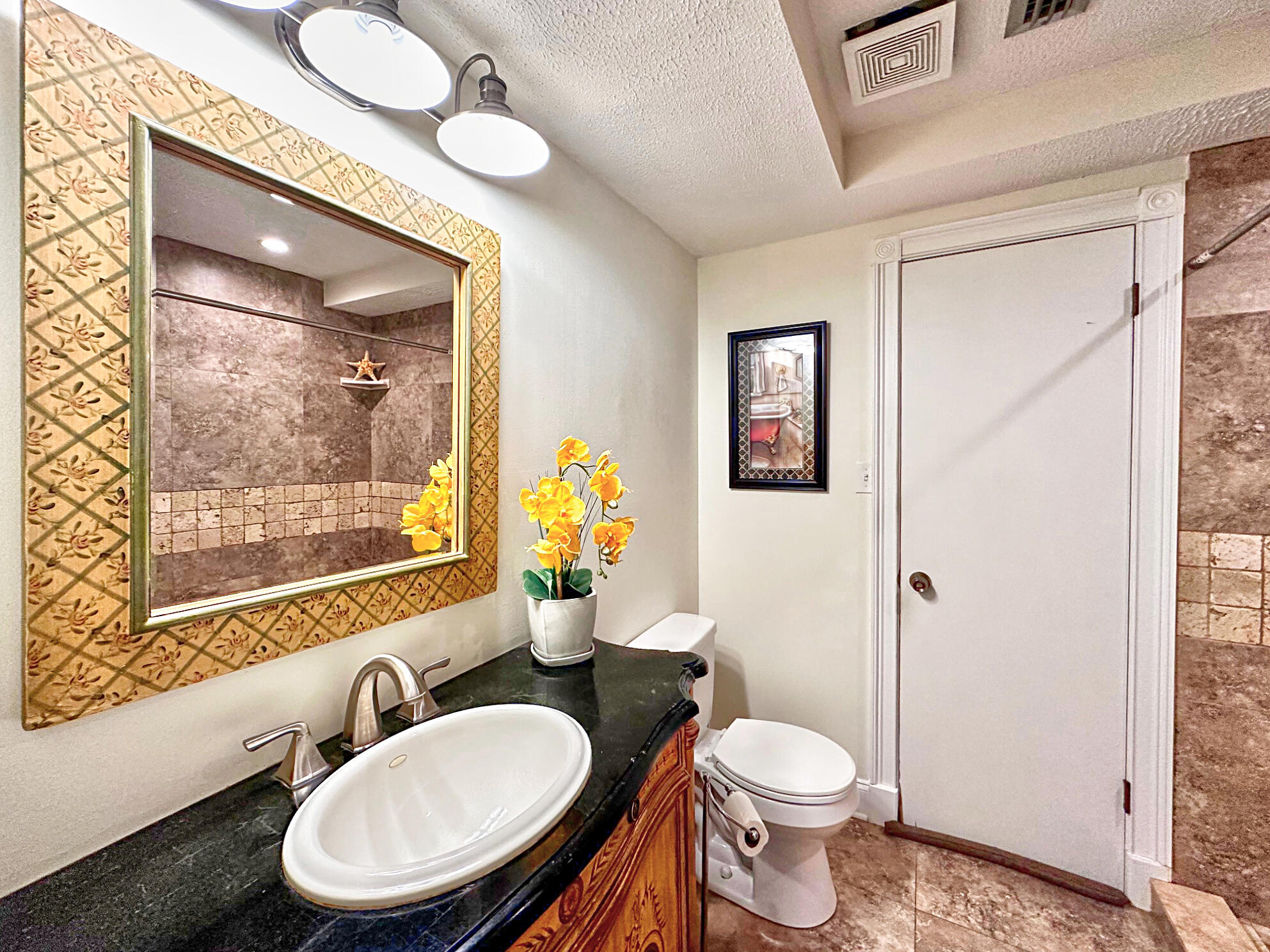 106 Gardenia Avenue Property Photo 40
