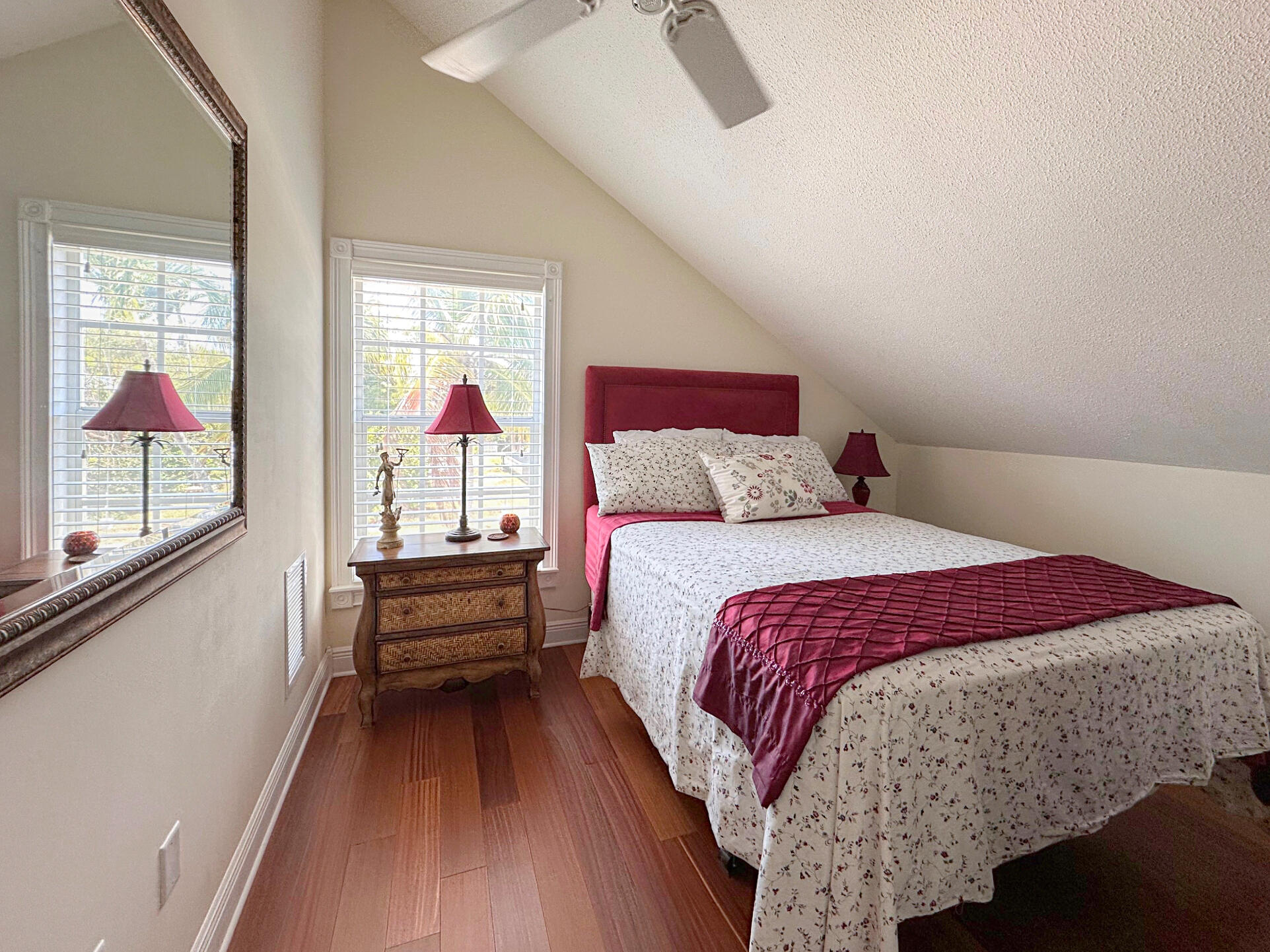 106 Gardenia Avenue Property Photo 43