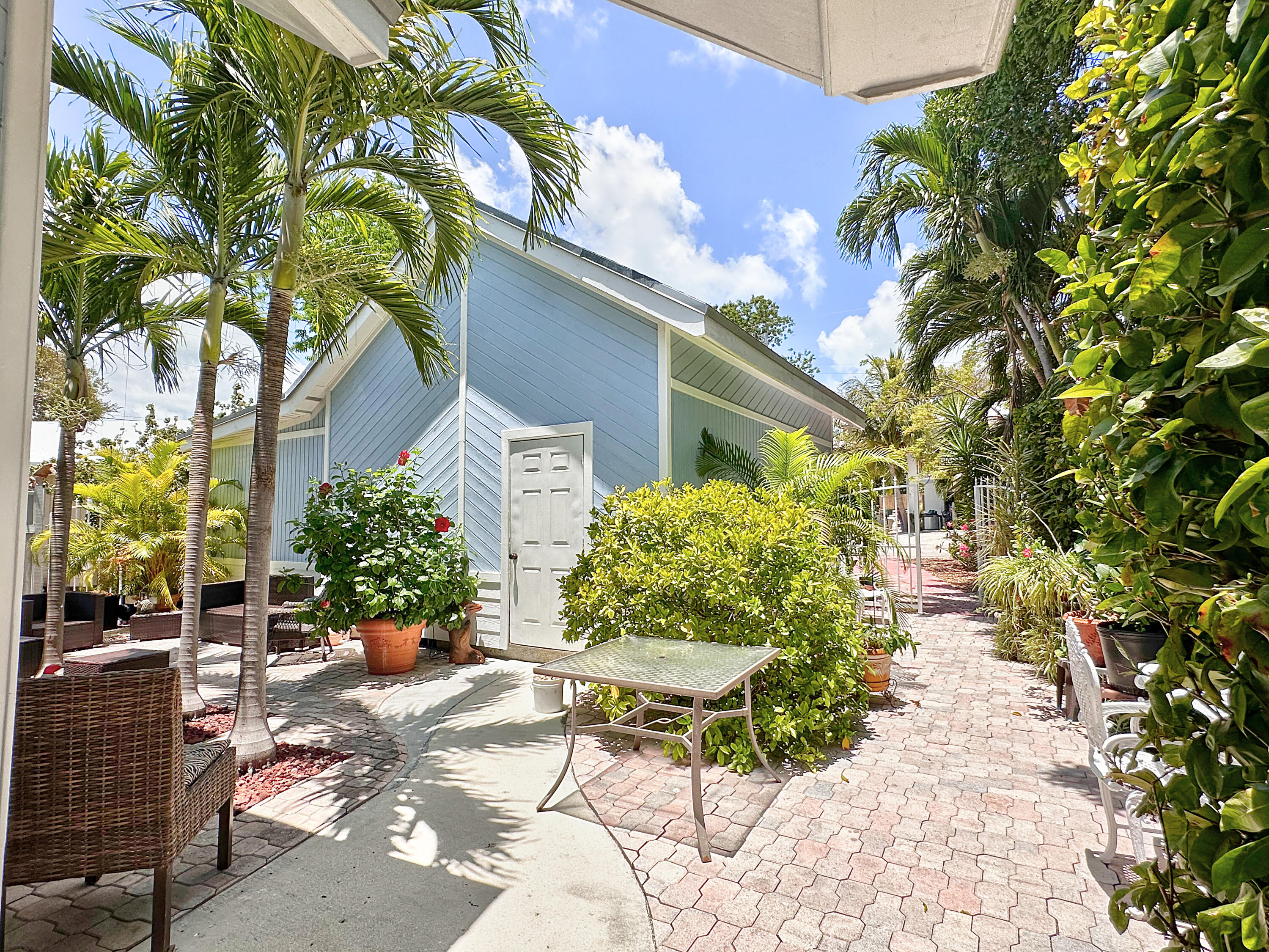 106 Gardenia Avenue Property Photo 47