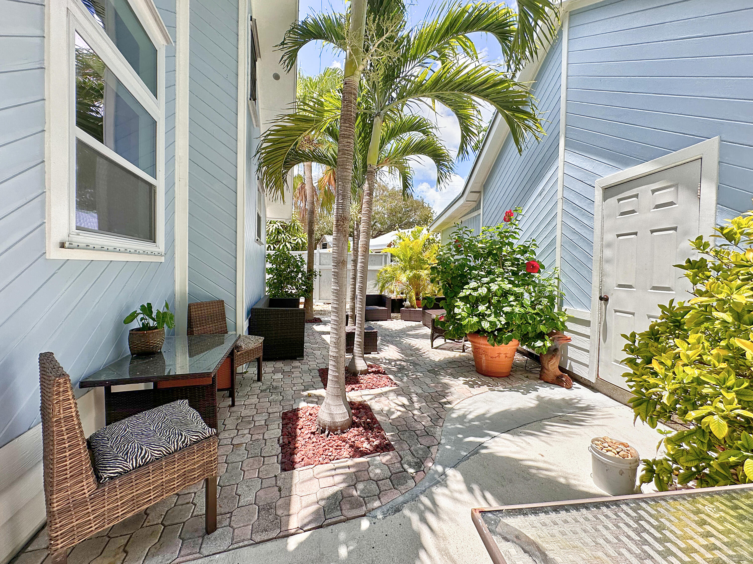 106 Gardenia Avenue Property Photo 48