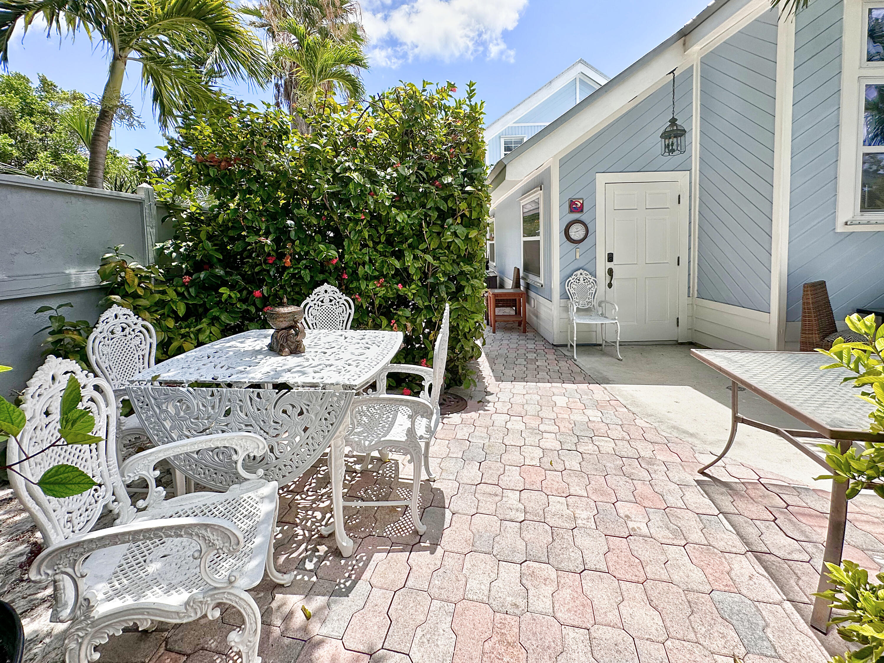 106 Gardenia Avenue Property Photo 51