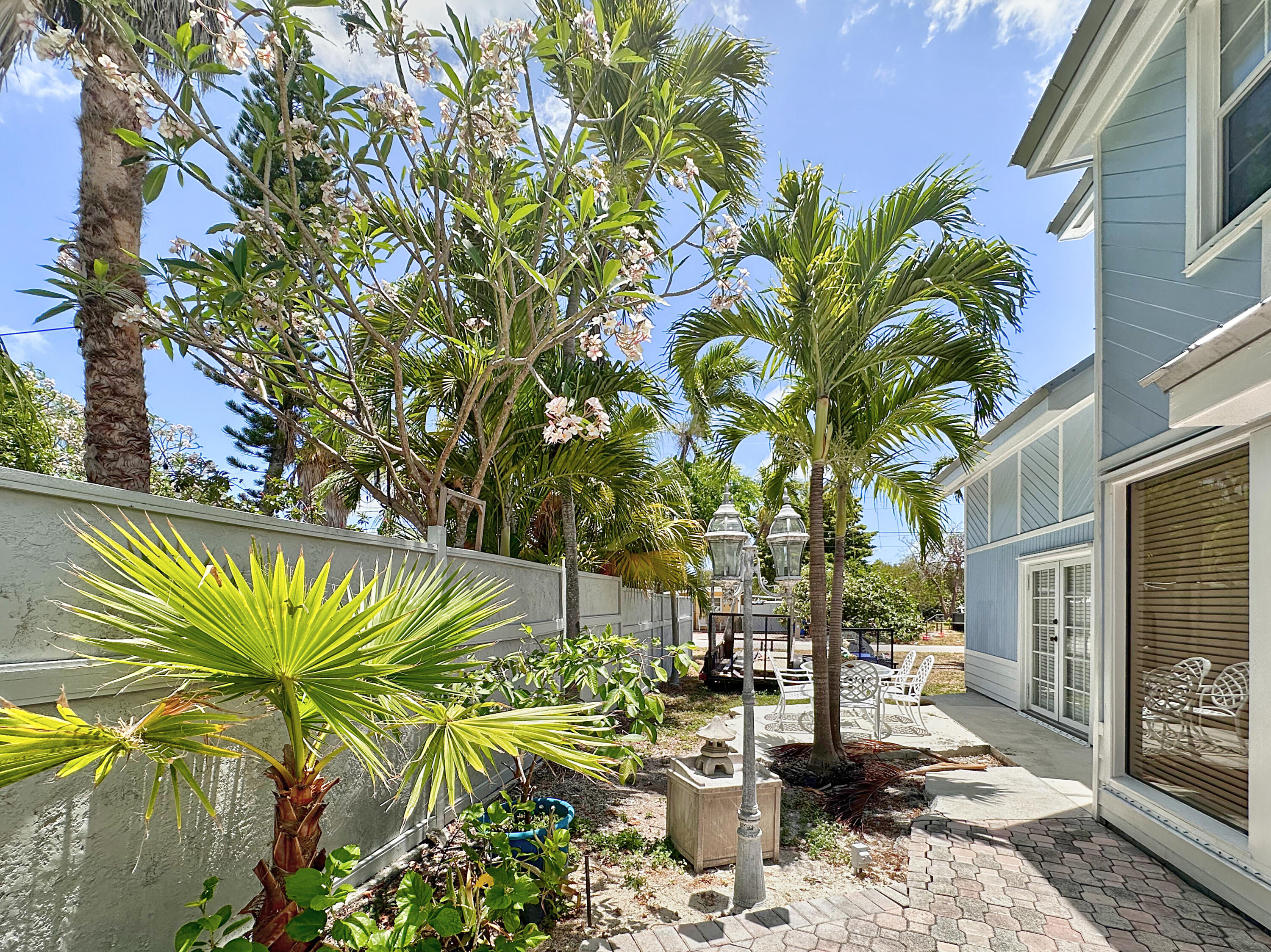 106 Gardenia Avenue Property Photo 54