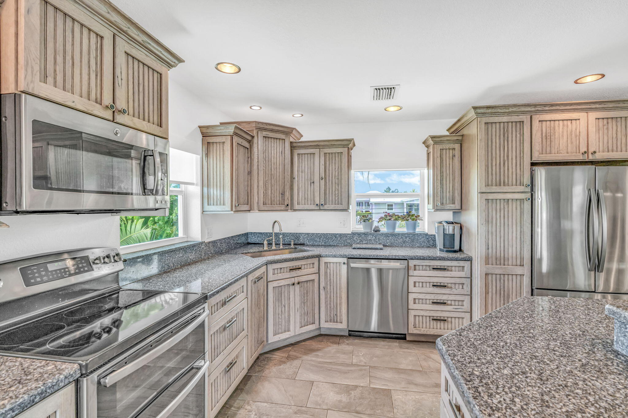 17094 Coral Drive Property Photo 5