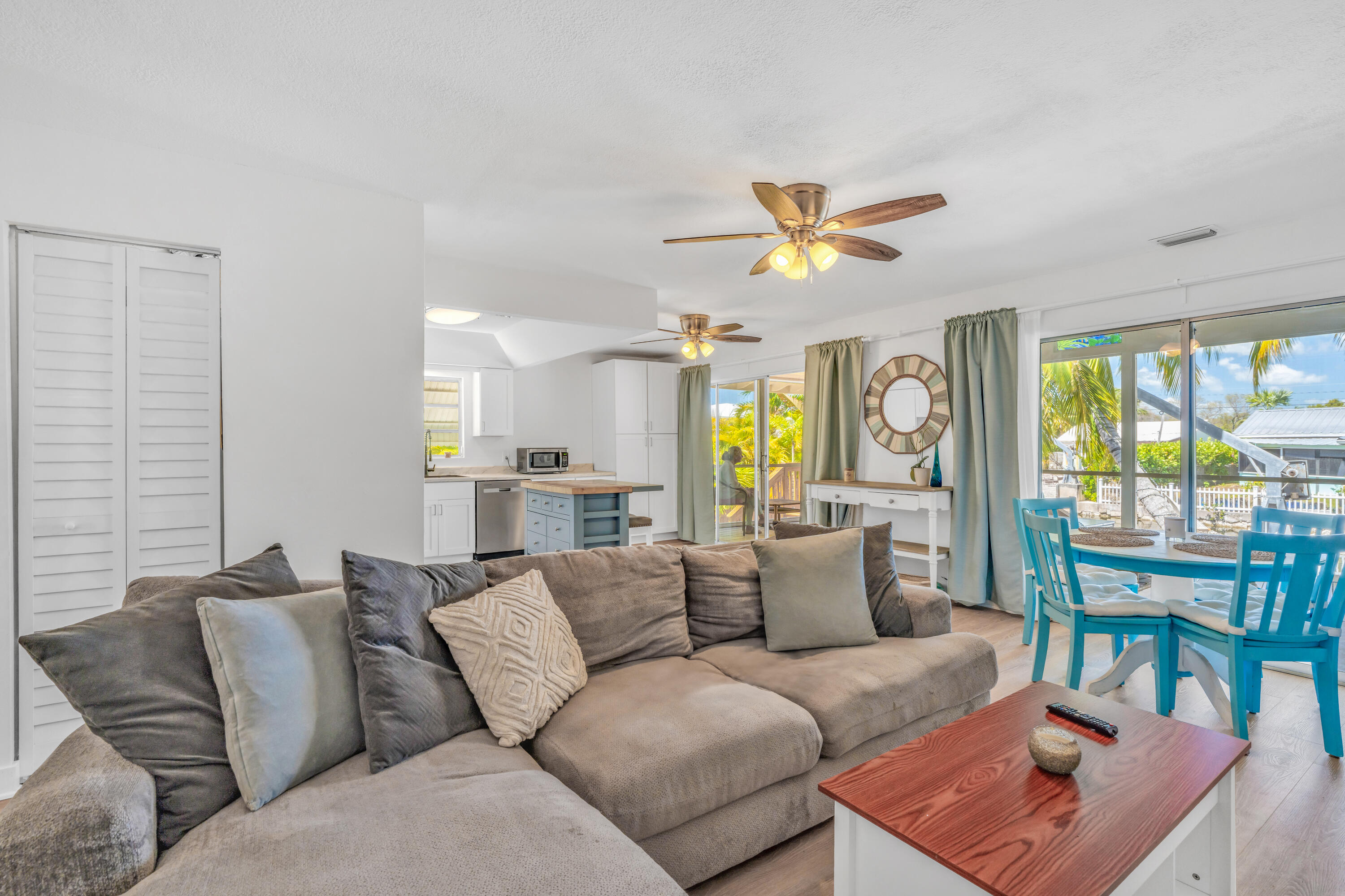 1590 Gardenia Lane Property Photo 11