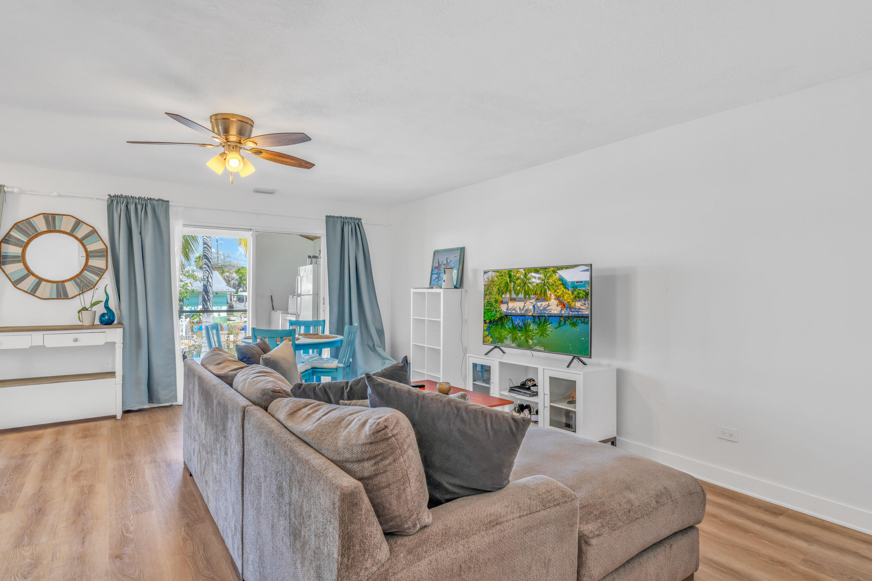 1590 Gardenia Lane Property Photo 12