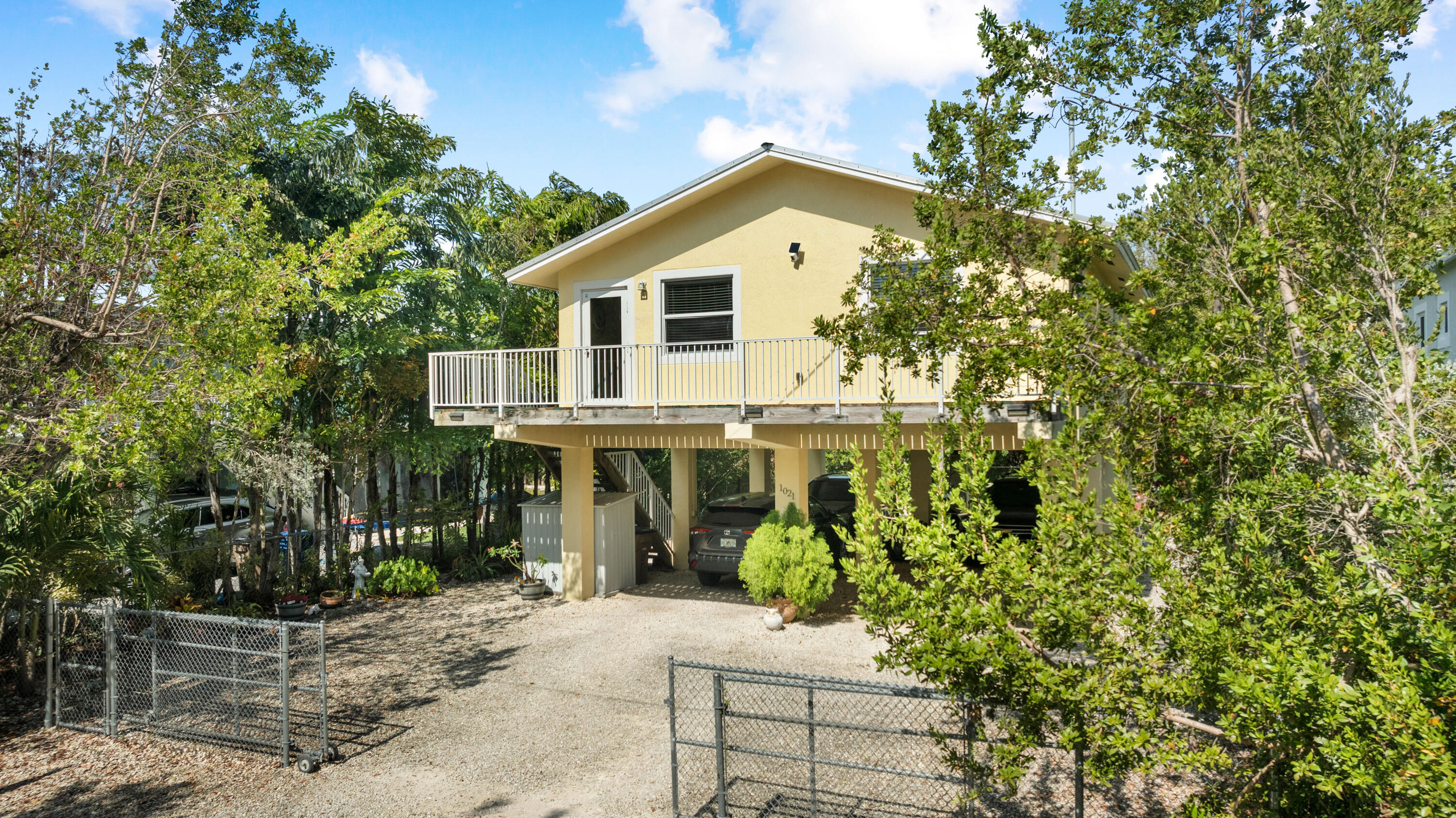 1021 Valencia Road Property Photo 1