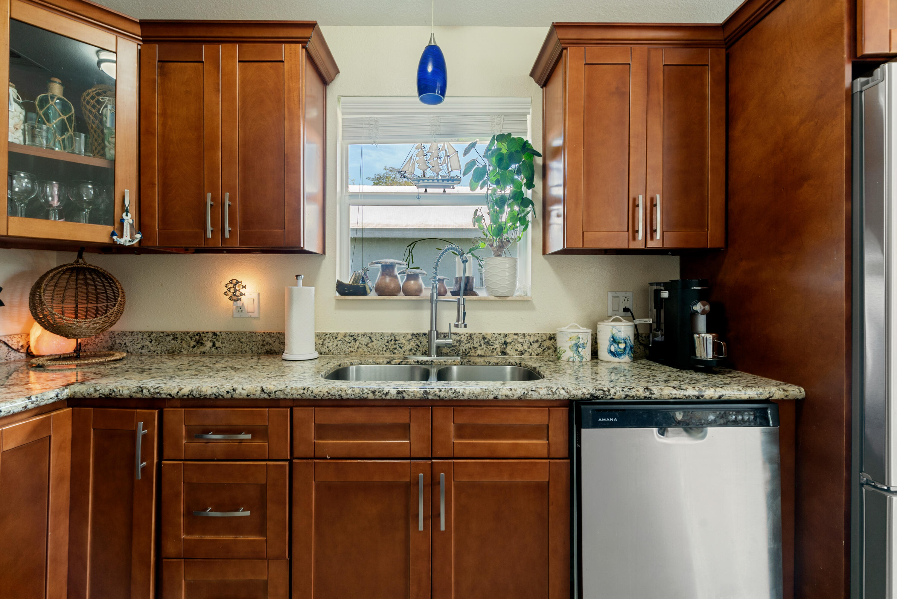 1021 Valencia Road Property Photo 2