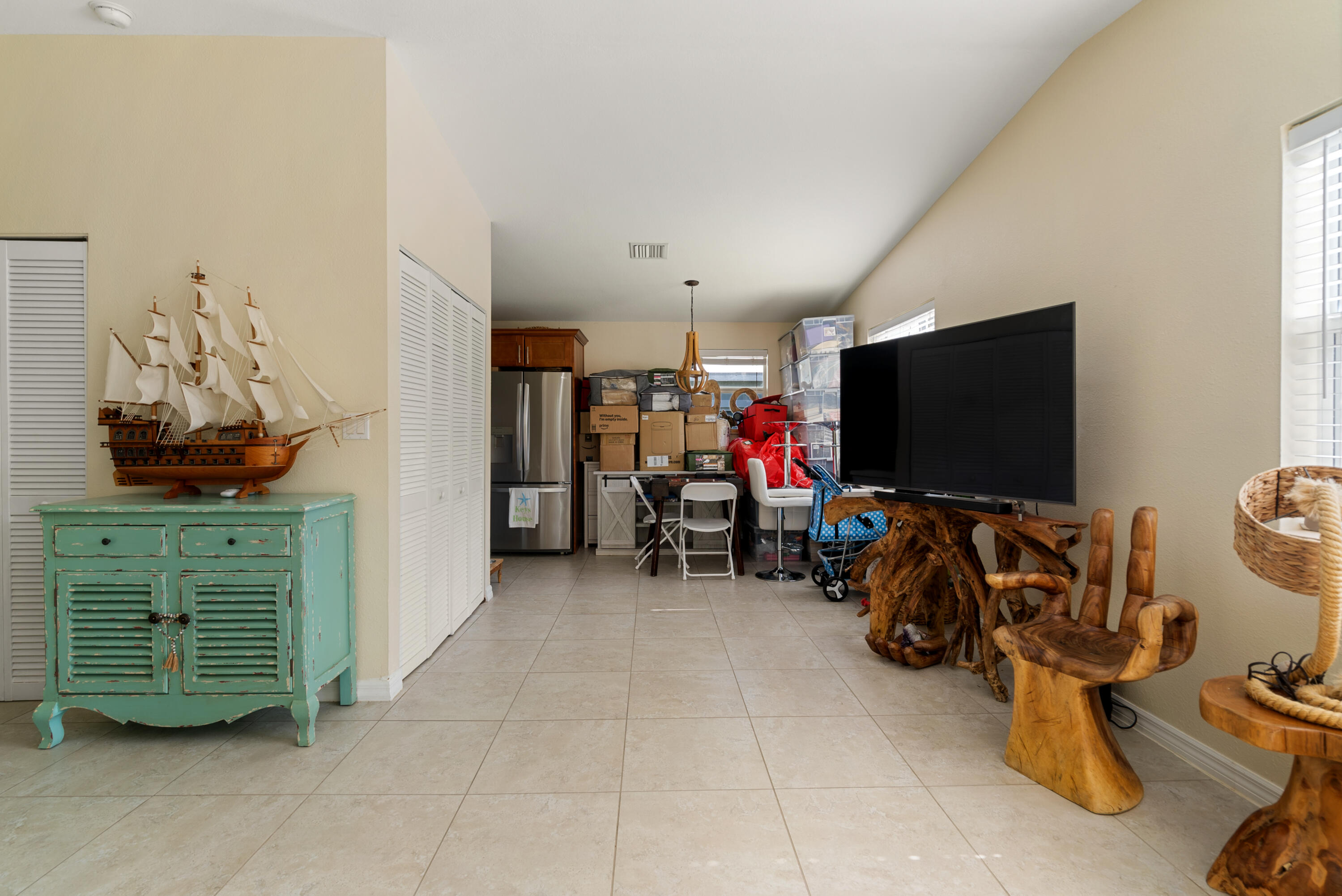 1021 Valencia Road Property Photo 5