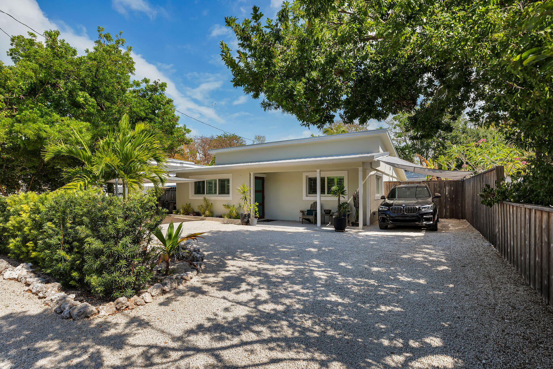 122 S Bay Harbor Drive Property Photo 2