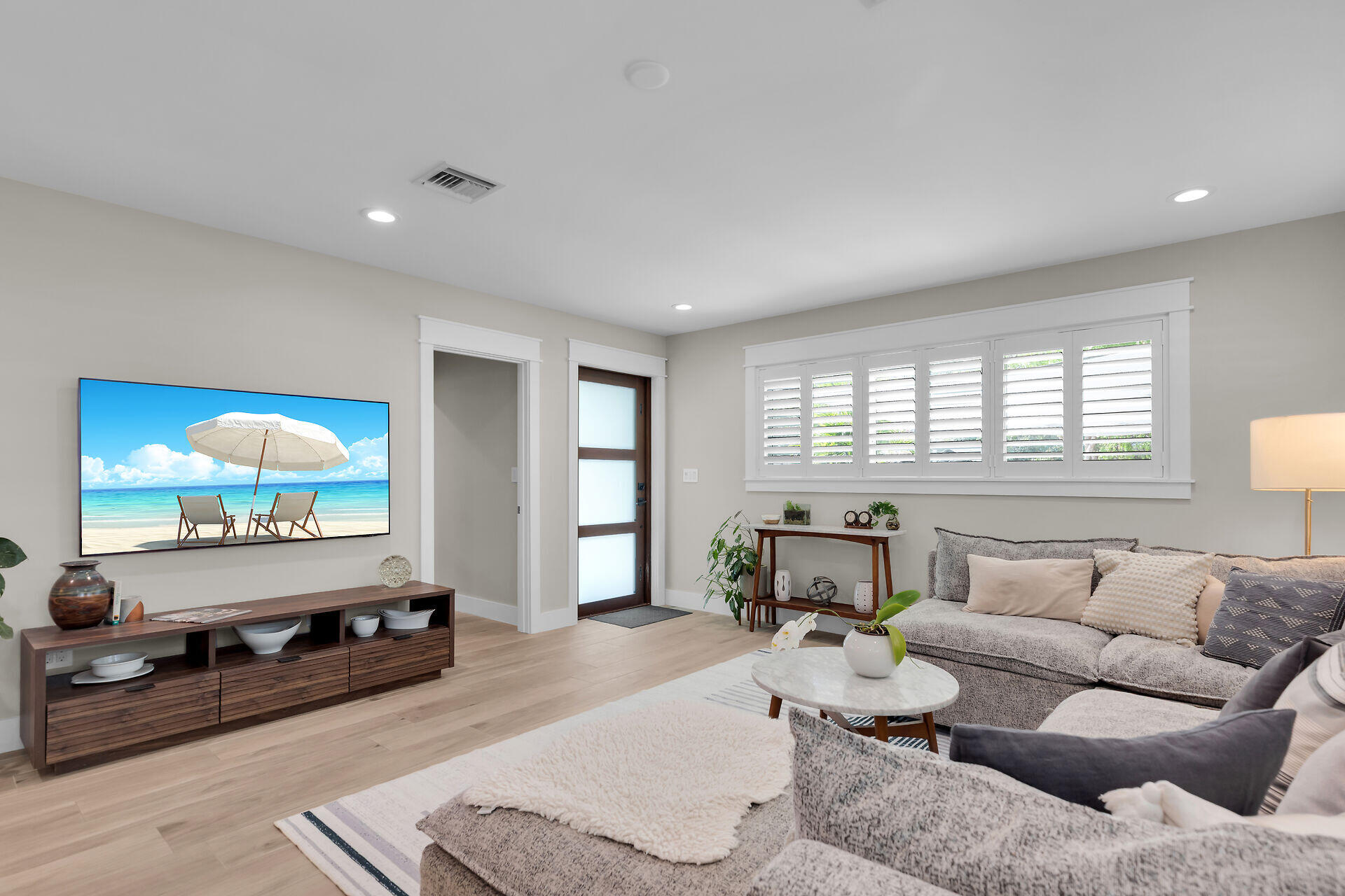 122 S Bay Harbor Drive Property Photo 6