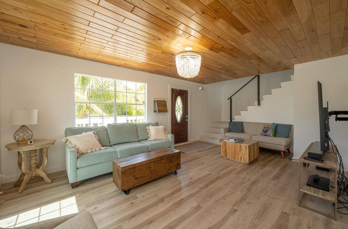 2079 San Marco Drive Property Photo 3