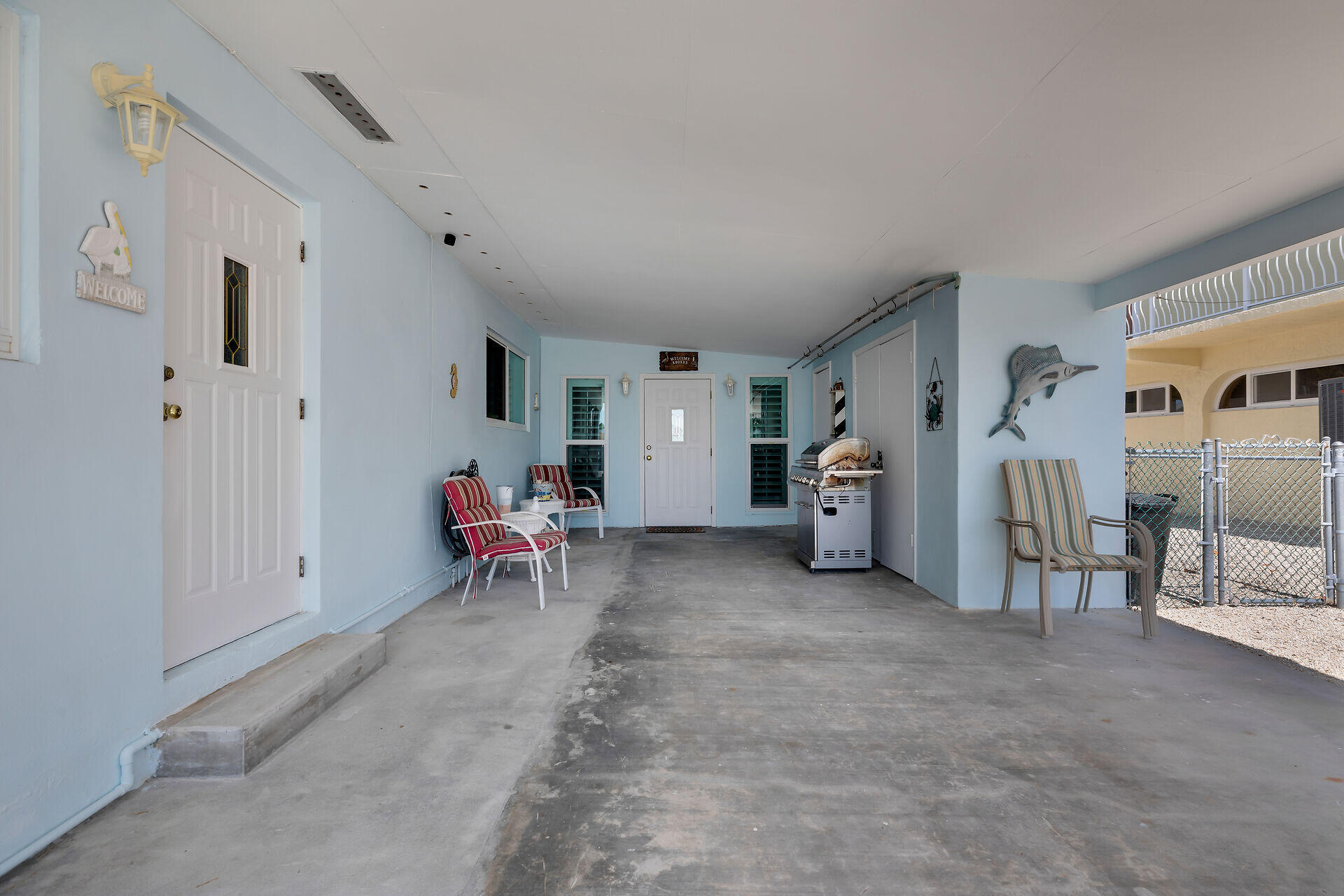 560 10th Street Property Photo 4