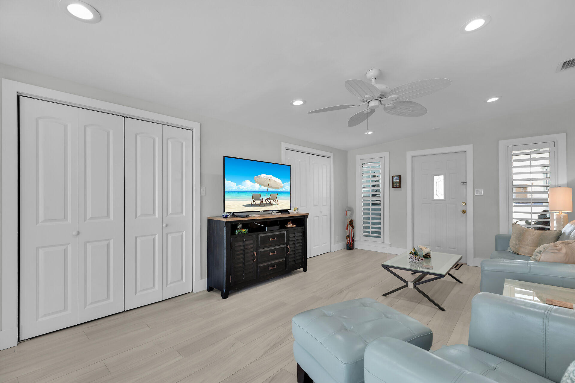 560 10th Street Property Photo 6