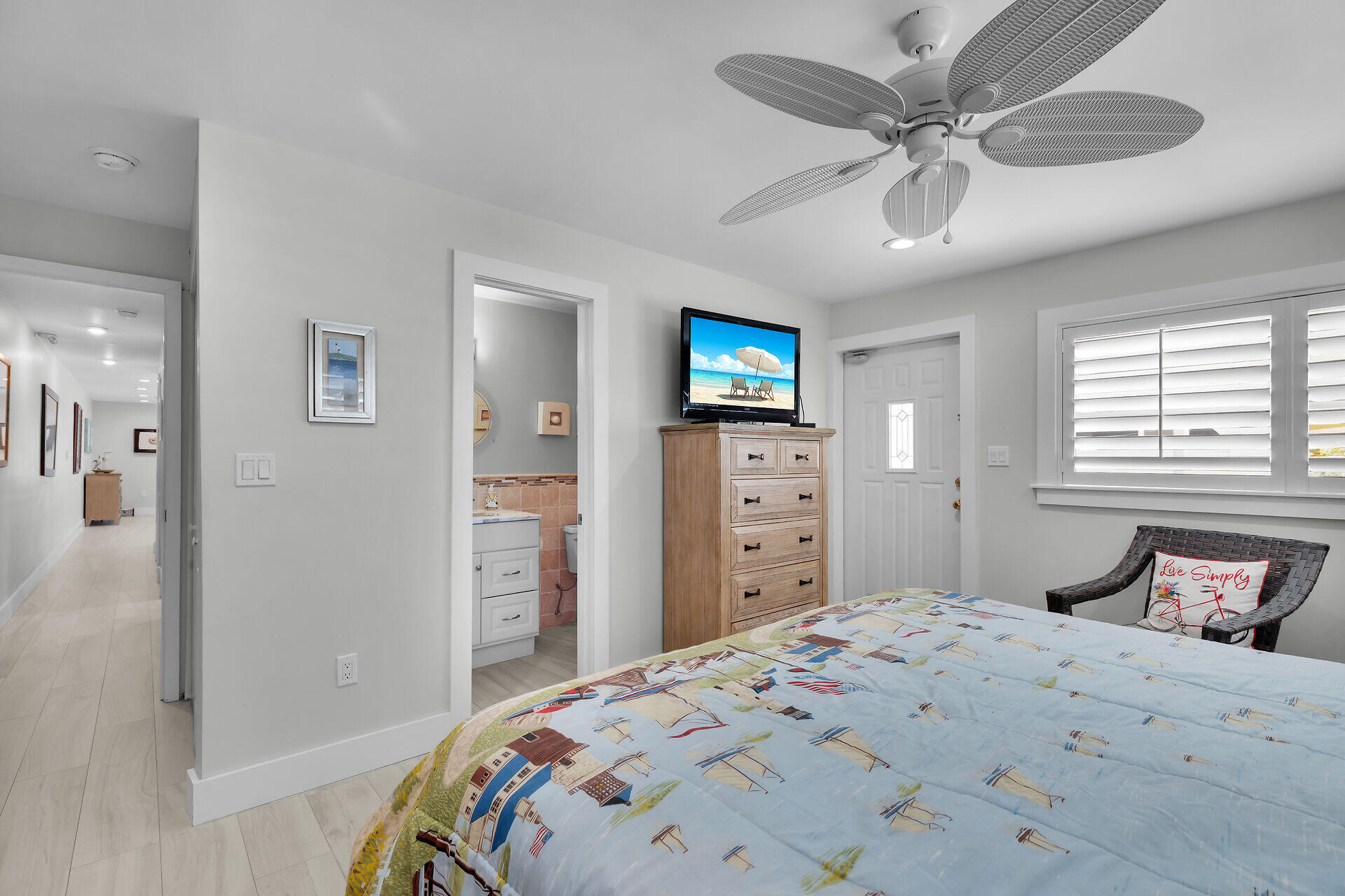 560 10th Street Property Photo 24