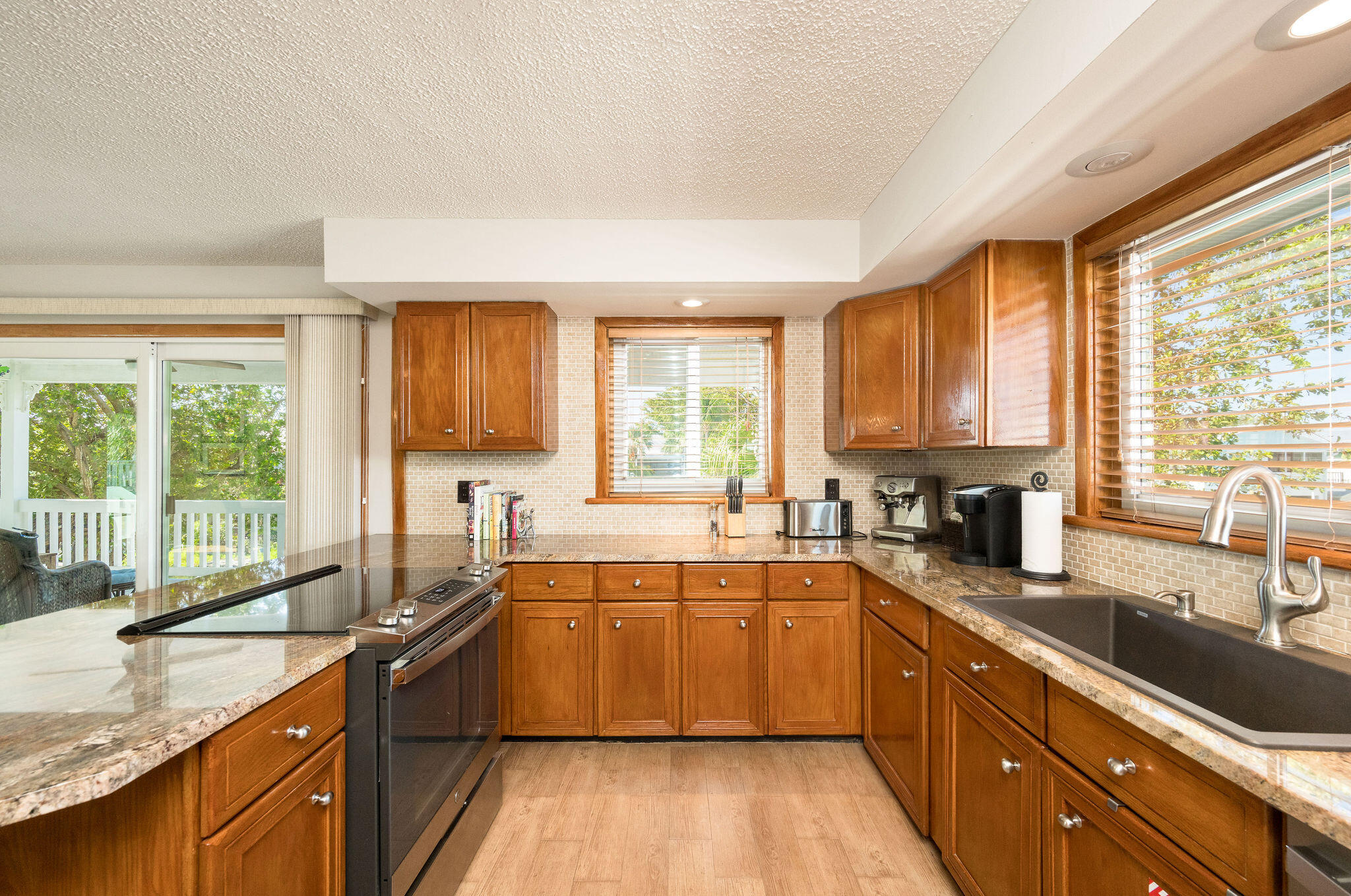 22738 Blackbeard Lane Property Photo 10