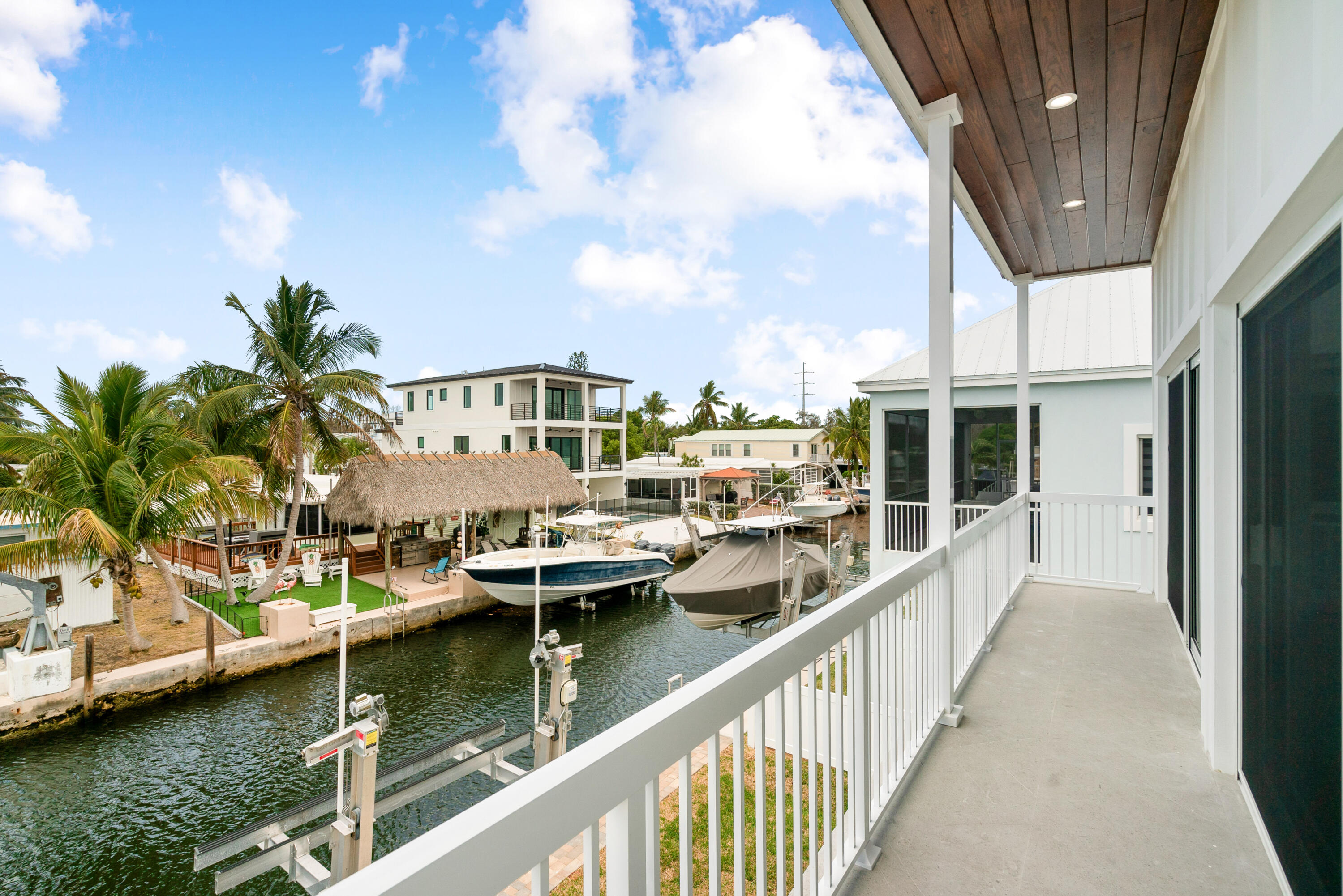 92 Coral Way Property Photo 4